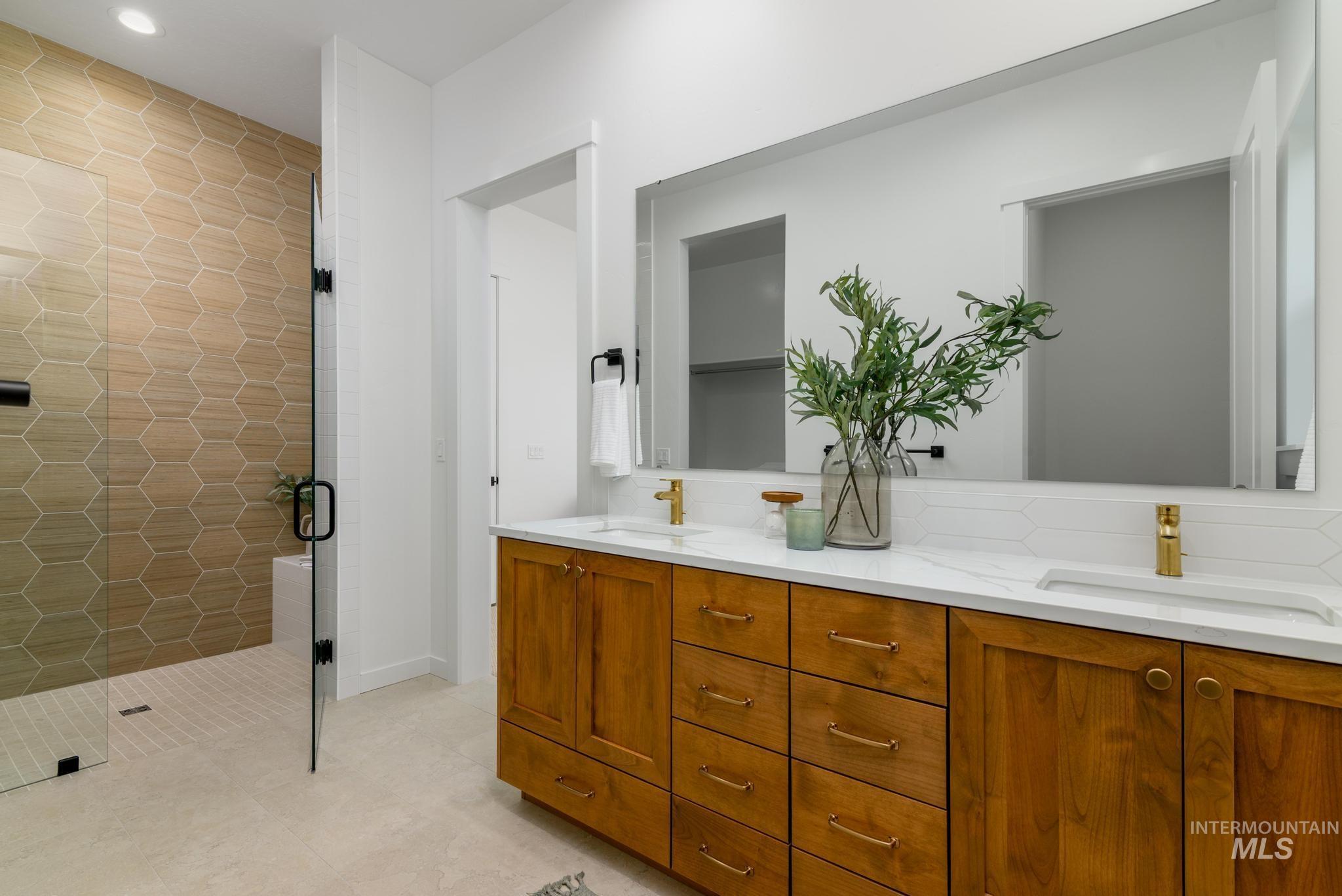 8531 W Chamblee St, Star, Idaho 83669, 2 Bedrooms, 2 Bathrooms, Residential For Sale, Price $559,000,MLS 98978958