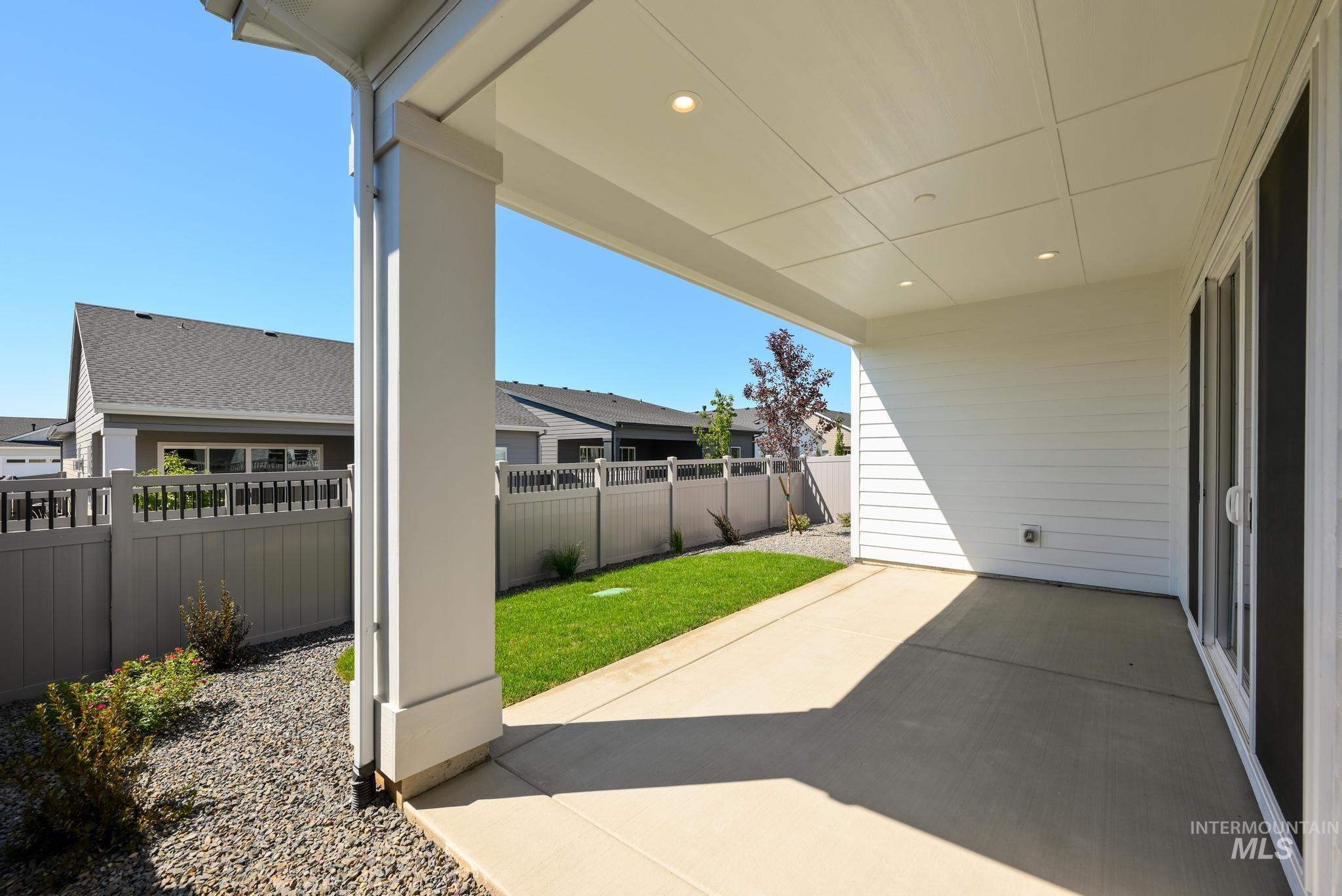 8531 W Chamblee St, Star, Idaho 83669, 2 Bedrooms, 2 Bathrooms, Residential For Sale, Price $559,000,MLS 98978958