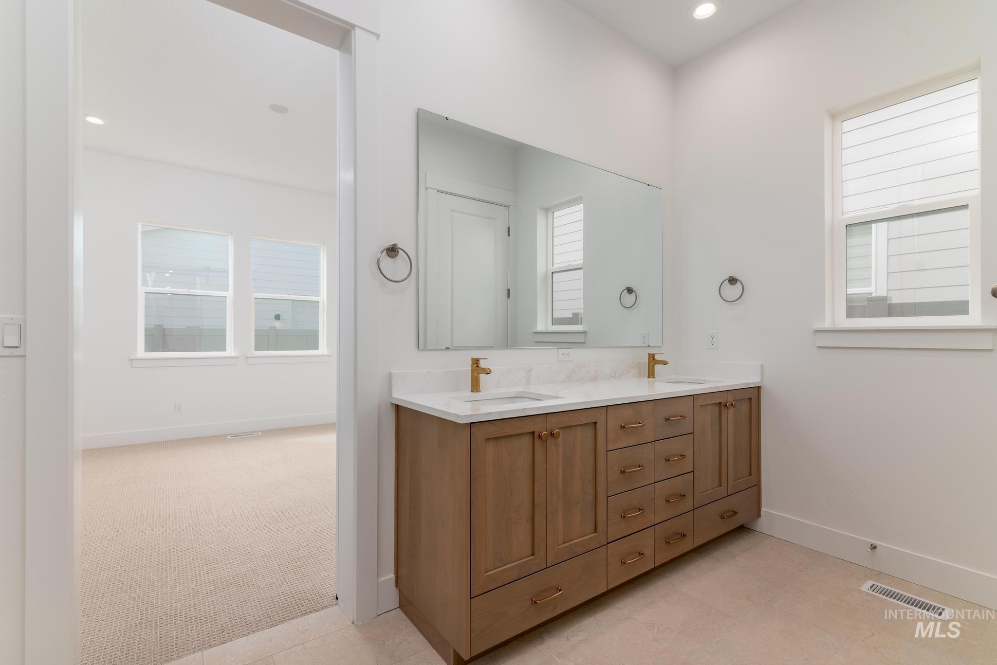 8531 W Chamblee St, Star, Idaho 83669, 2 Bedrooms, 2 Bathrooms, Residential For Sale, Price $559,000,MLS 98978958