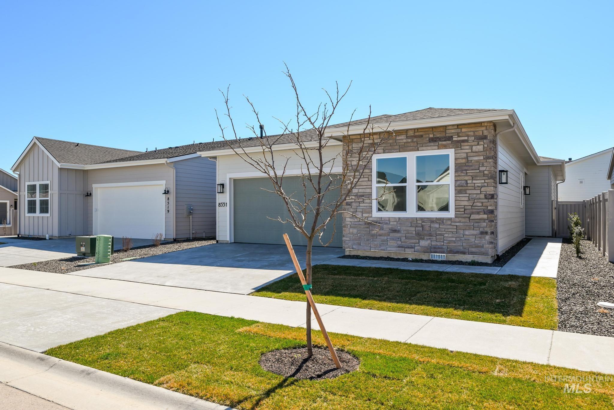 8531 W Chamblee St, Star, Idaho 83669, 2 Bedrooms, 2 Bathrooms, Residential For Sale, Price $559,000,MLS 98978958