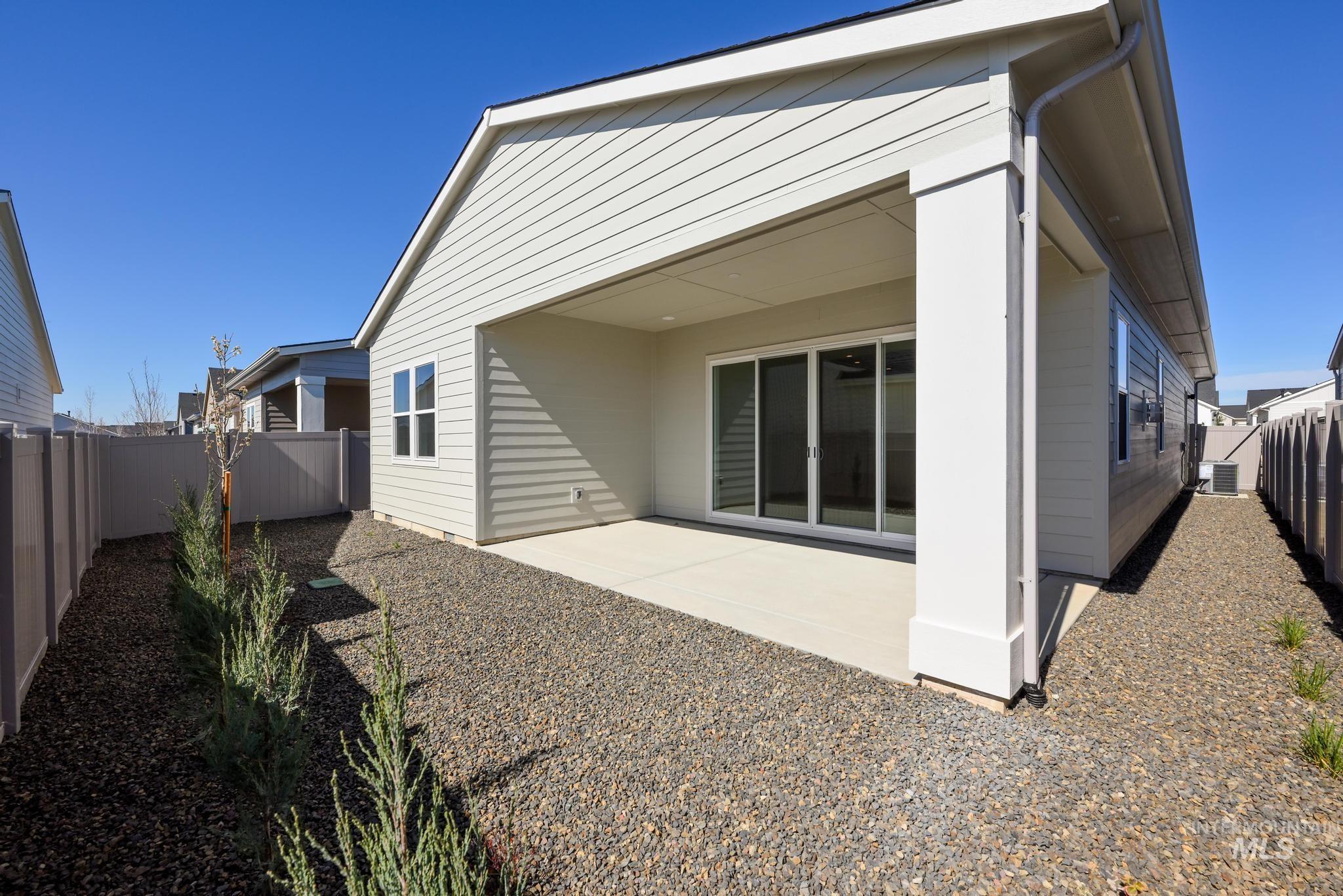 8531 W Chamblee St, Star, Idaho 83669, 2 Bedrooms, 2 Bathrooms, Residential For Sale, Price $559,000,MLS 98978958