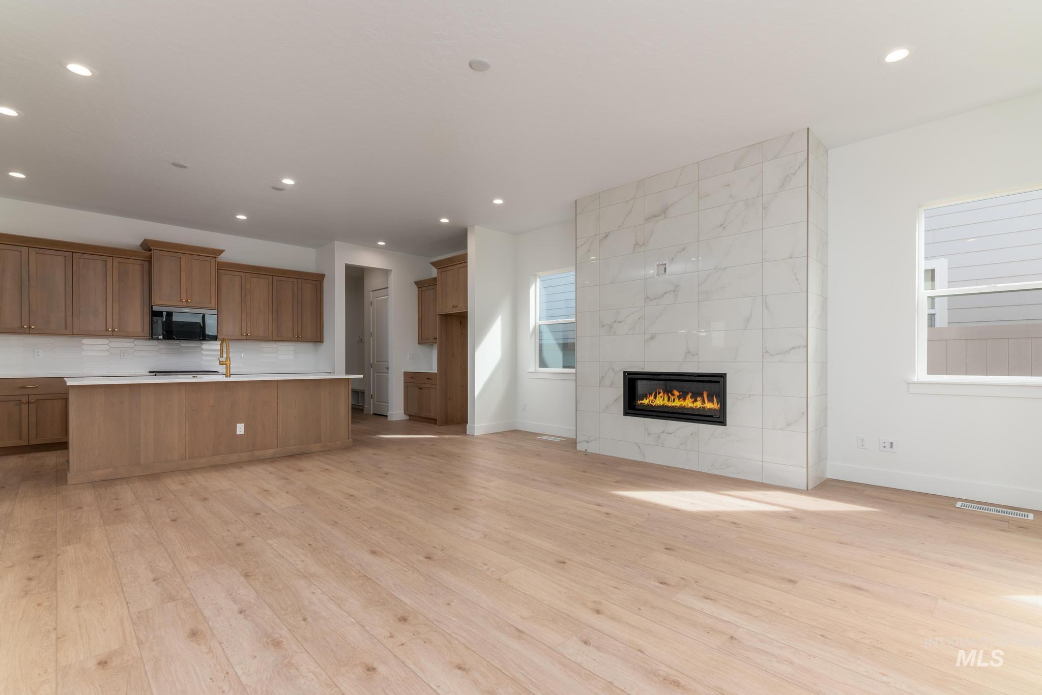 8531 W Chamblee St, Star, Idaho 83669, 2 Bedrooms, 2 Bathrooms, Residential For Sale, Price $559,000,MLS 98978958