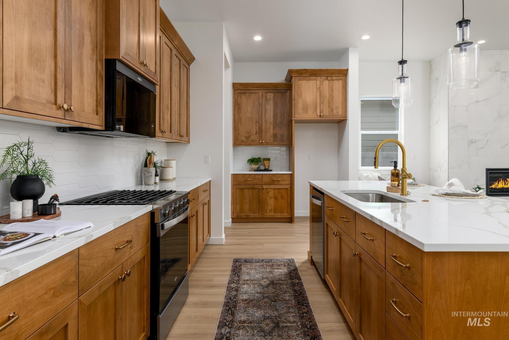 8531 W Chamblee St, Star, Idaho 83669, 2 Bedrooms, 2 Bathrooms, Residential For Sale, Price $559,000,MLS 98978958