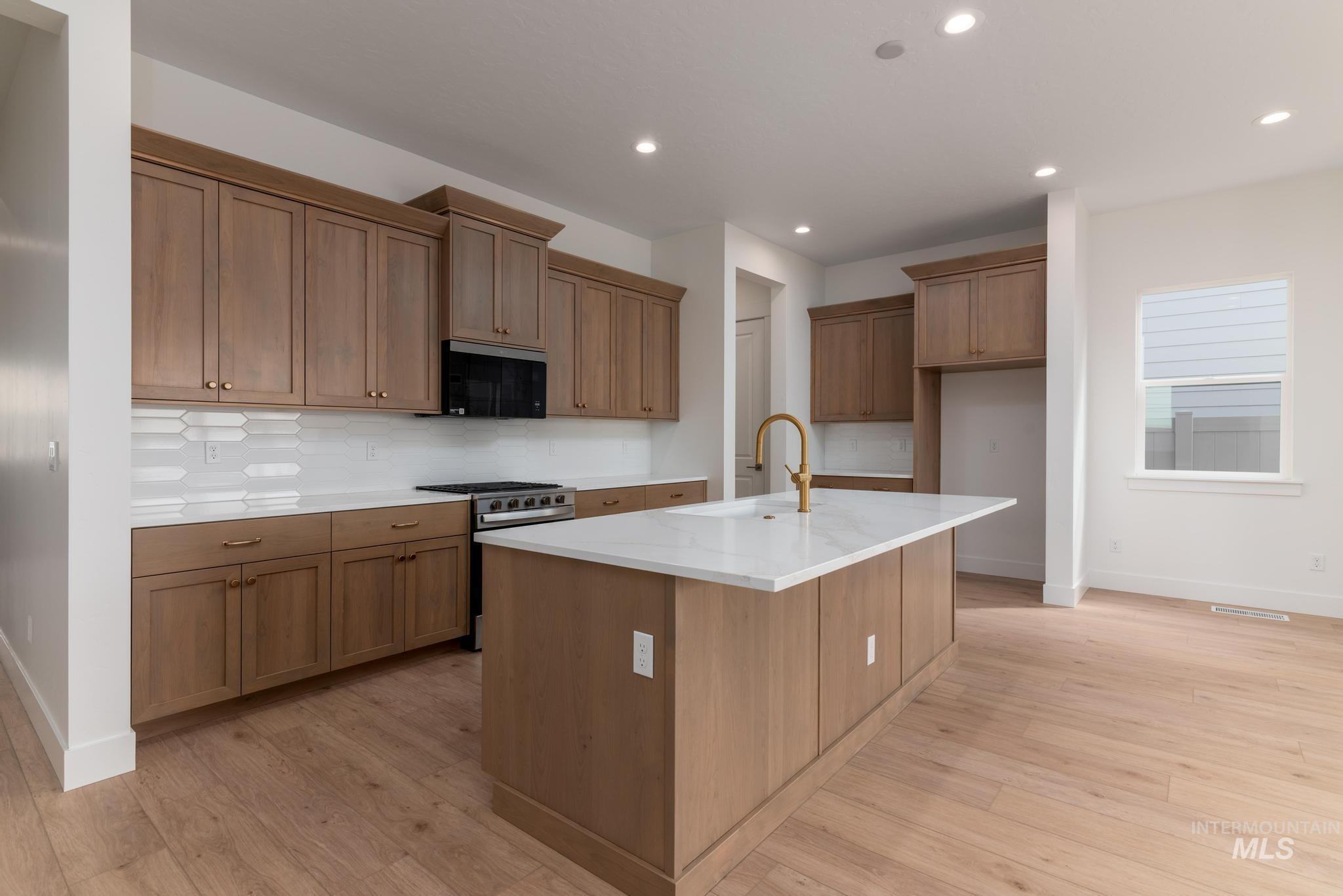 8531 W Chamblee St, Star, Idaho 83669, 2 Bedrooms, 2 Bathrooms, Residential For Sale, Price $559,000,MLS 98978958