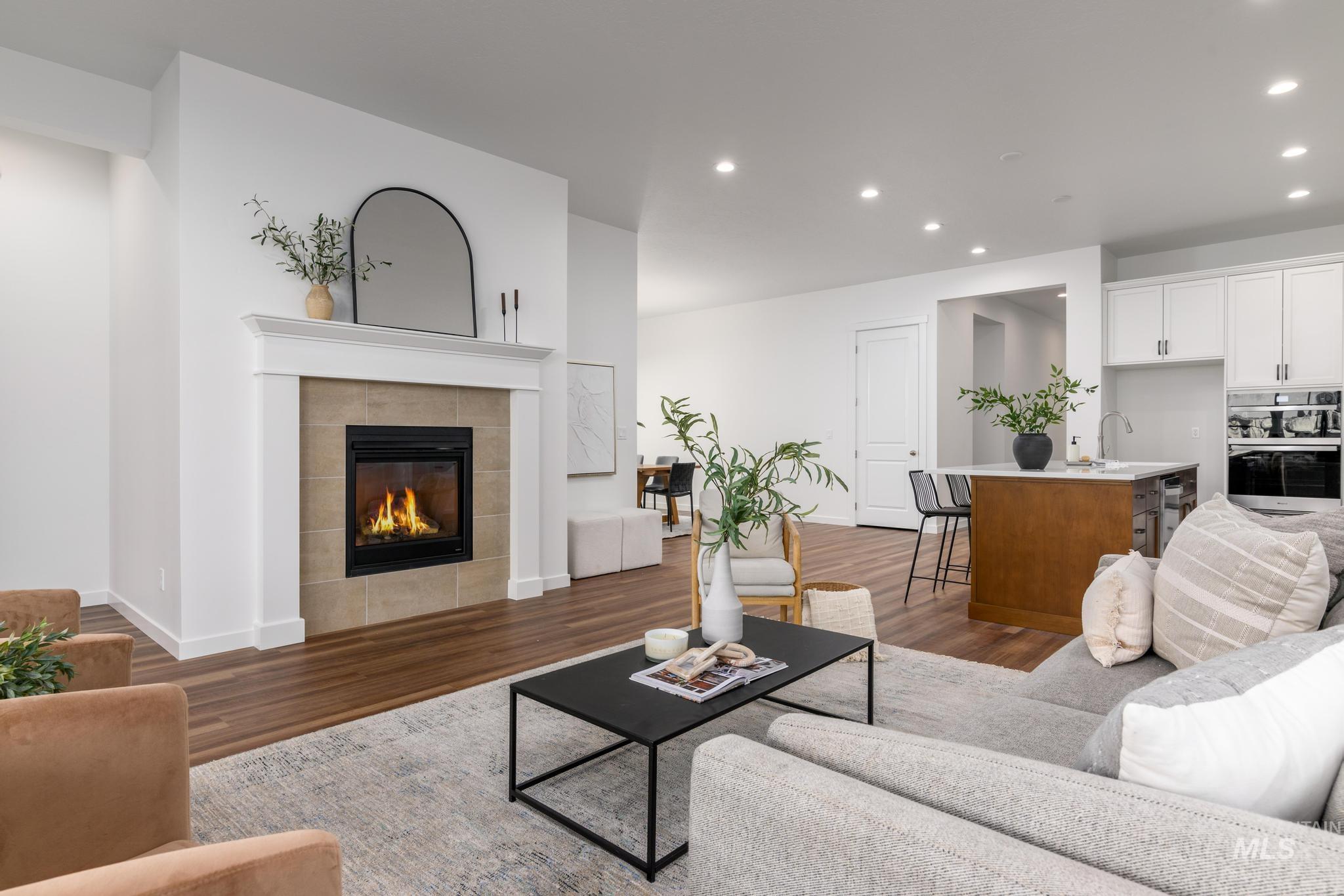 8537 W Fanning St, Star, Idaho 83669, 2 Bedrooms, 2 Bathrooms, Residential For Sale, Price $579,000, 98978959