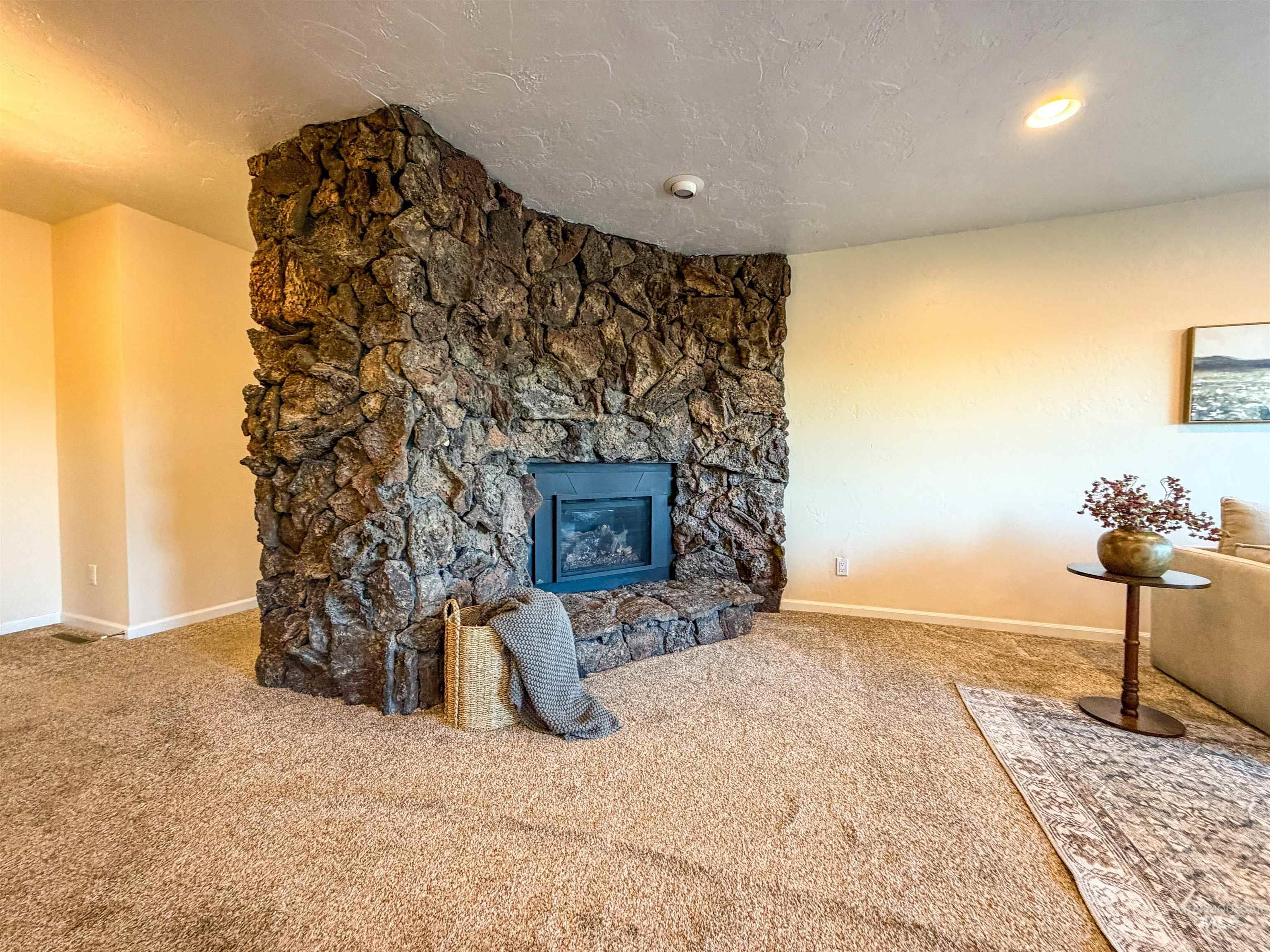 632 Morrison, Twin Falls, Idaho 83301, 2 Bedrooms, 3 Bathrooms, Residential For Sale, Price $365,000,MLS 98978961