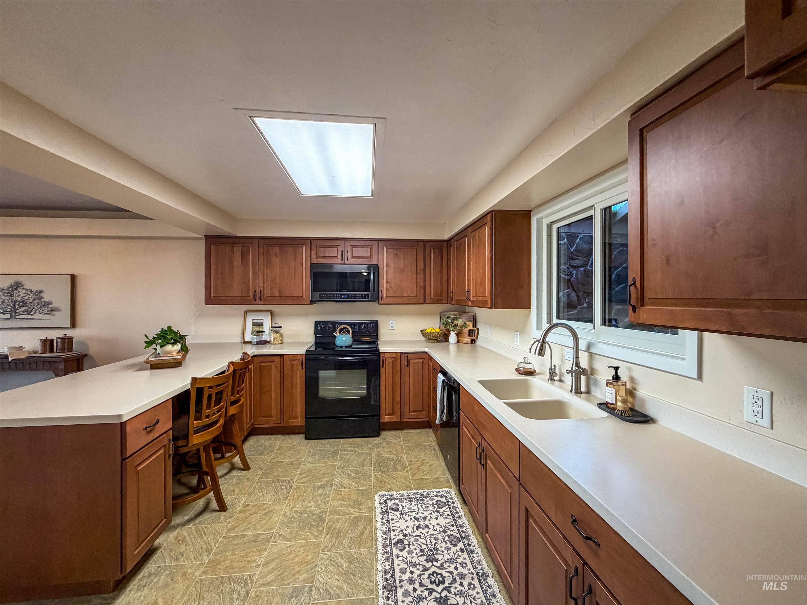 632 Morrison, Twin Falls, Idaho 83301, 2 Bedrooms, 3 Bathrooms, Residential For Sale, Price $365,000,MLS 98978961