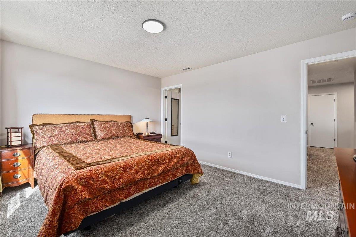 16616 Ruego Way, Caldwell, Idaho 83607, 3 Bedrooms, 2.5 Bathrooms, Residential For Sale, Price $399,000,MLS 98978962