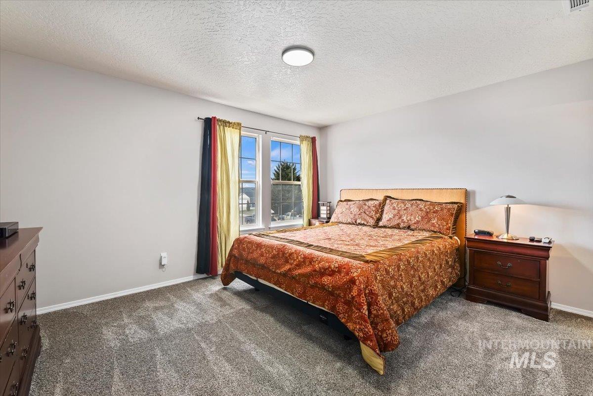 16616 Ruego Way, Caldwell, Idaho 83607, 3 Bedrooms, 2.5 Bathrooms, Residential For Sale, Price $399,000,MLS 98978962