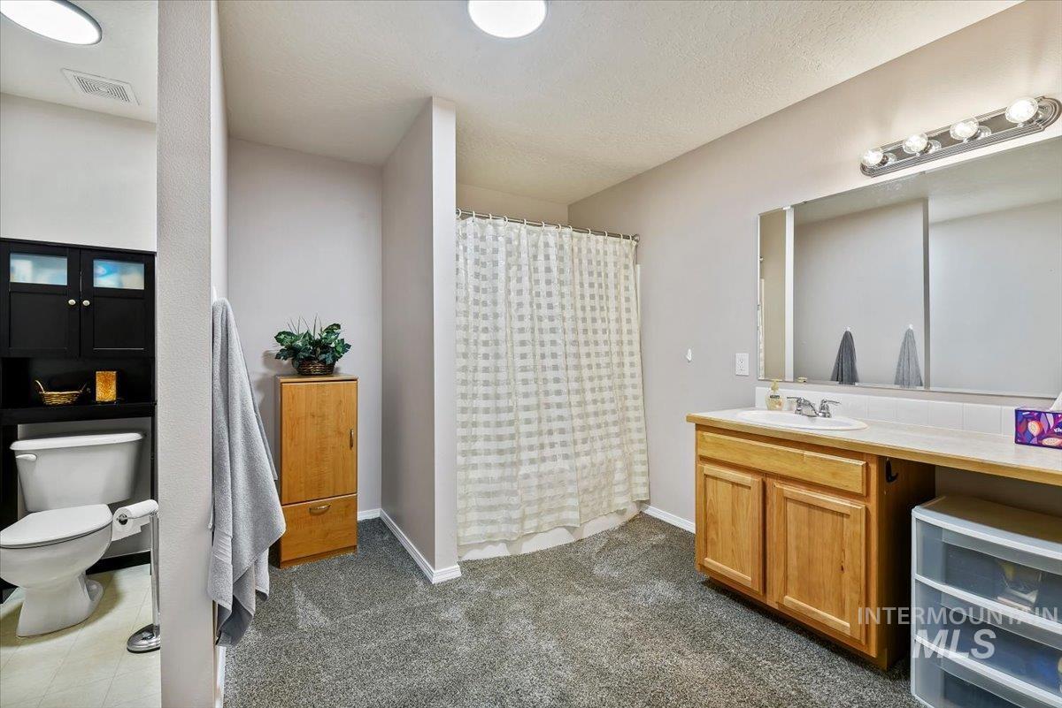 16616 Ruego Way, Caldwell, Idaho 83607, 3 Bedrooms, 2.5 Bathrooms, Residential For Sale, Price $399,000,MLS 98978962