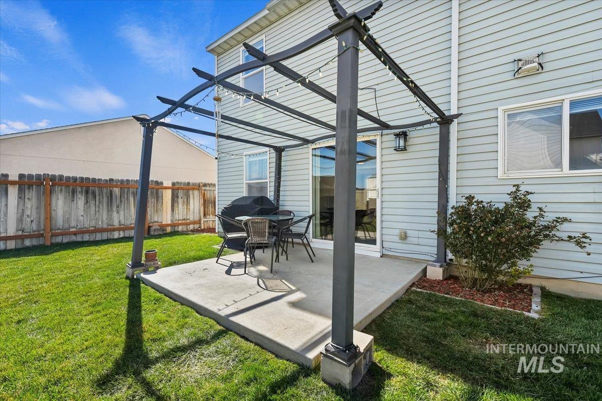 16616 Ruego Way, Caldwell, Idaho 83607, 3 Bedrooms, 2.5 Bathrooms, Residential For Sale, Price $399,000,MLS 98978962