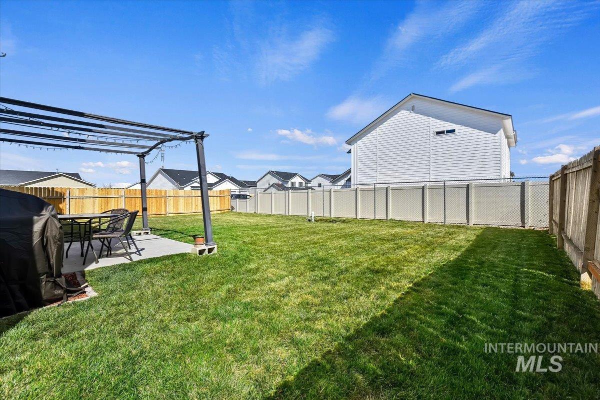 16616 Ruego Way, Caldwell, Idaho 83607, 3 Bedrooms, 2.5 Bathrooms, Residential For Sale, Price $399,000,MLS 98978962