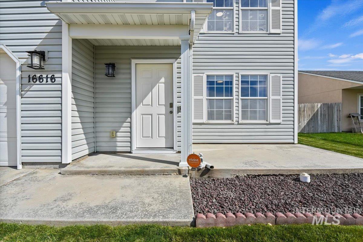 16616 Ruego Way, Caldwell, Idaho 83607, 3 Bedrooms, 2.5 Bathrooms, Residential For Sale, Price $399,000,MLS 98978962
