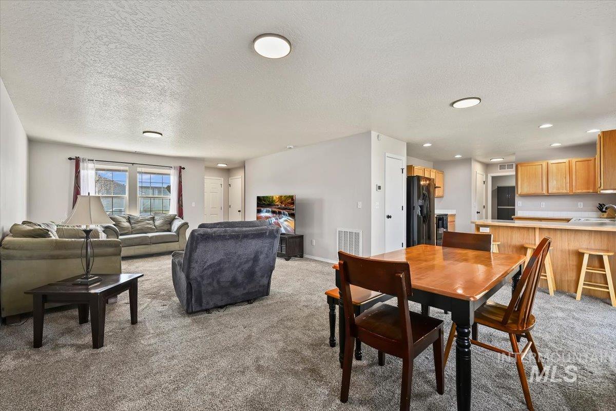 16616 Ruego Way, Caldwell, Idaho 83607, 3 Bedrooms, 2.5 Bathrooms, Residential For Sale, Price $399,000,MLS 98978962