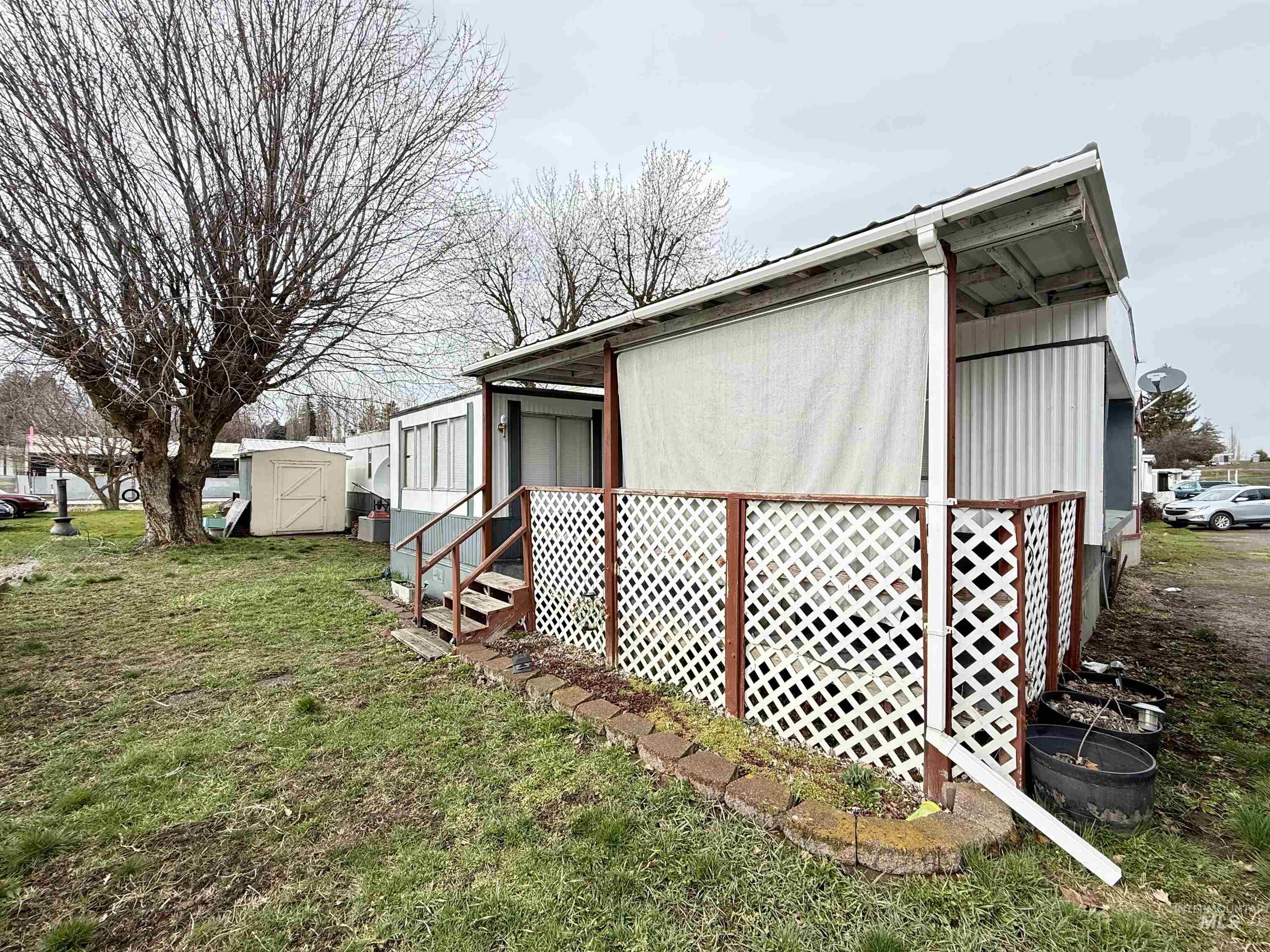 200 E Woodworth, Uniontown, Washington 99179, 2 Bedrooms, 2 Bathrooms, Residential For Sale, Price $25,000,MLS 98978964