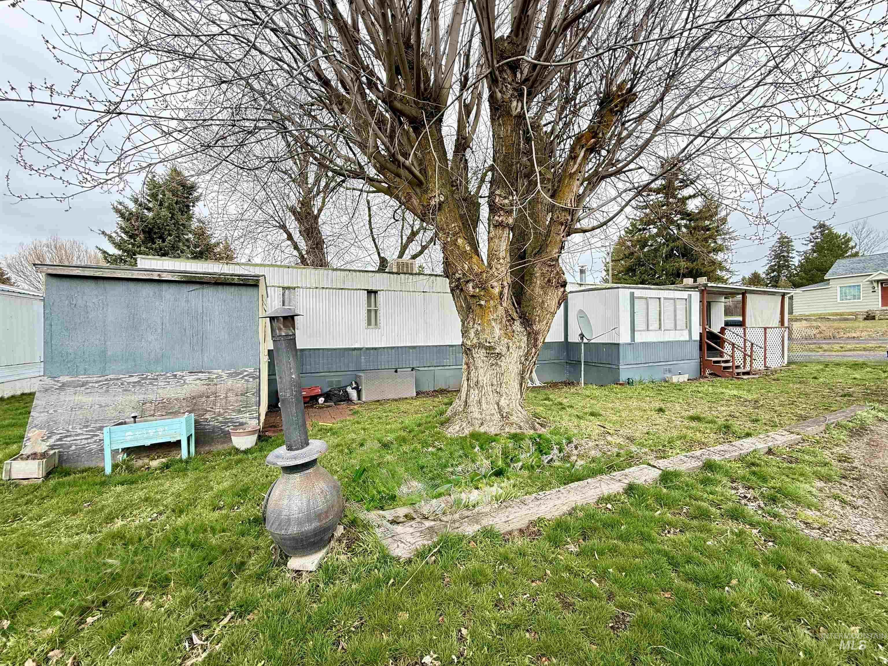 200 E Woodworth, Uniontown, Washington 99179, 2 Bedrooms, 2 Bathrooms, Residential For Sale, Price $25,000,MLS 98978964