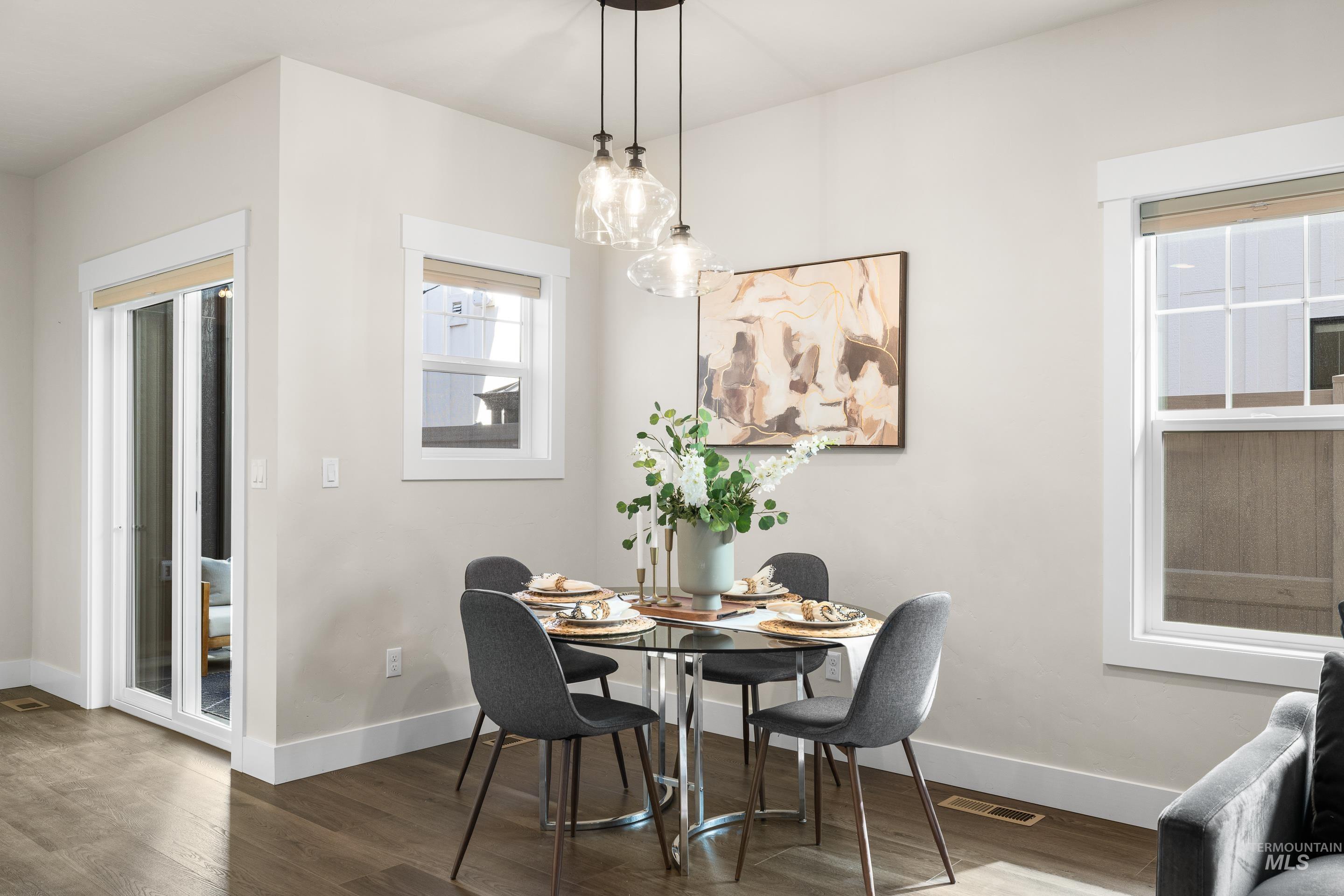 1685 E Cutgrass Ln, Eagle, Idaho 83616, 3 Bedrooms, 2.5 Bathrooms, Residential For Sale, Price $579,000,MLS 98978965