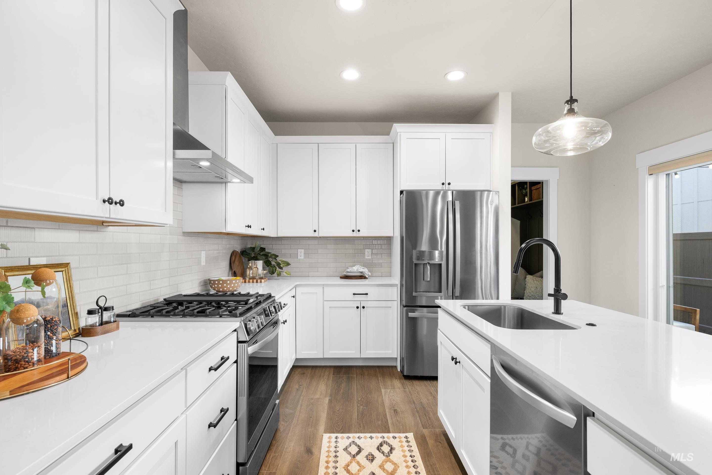 1685 E Cutgrass Ln, Eagle, Idaho 83616, 3 Bedrooms, 2.5 Bathrooms, Residential For Sale, Price $579,000,MLS 98978965