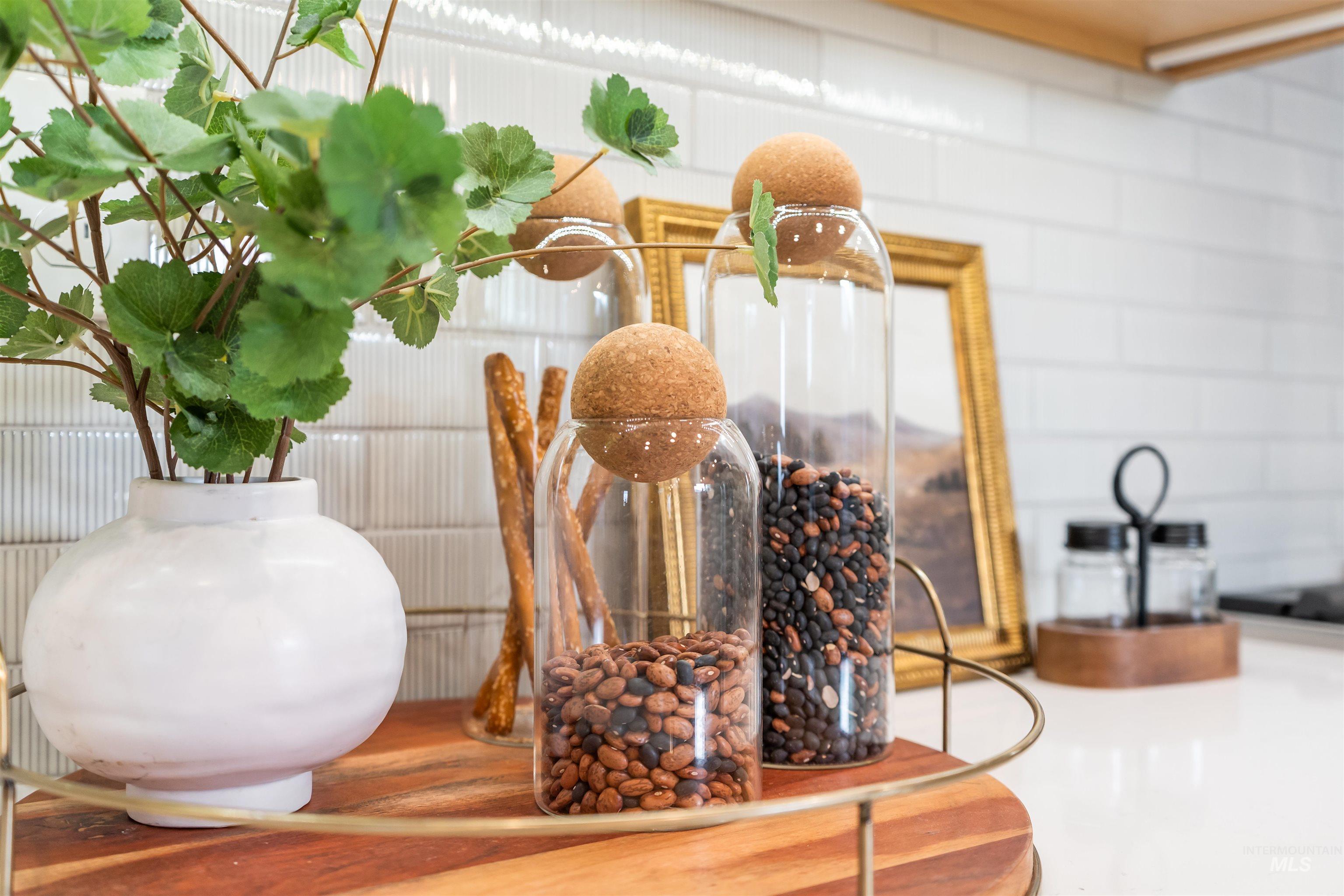 1685 E Cutgrass Ln, Eagle, Idaho 83616, 3 Bedrooms, 2.5 Bathrooms, Residential For Sale, Price $579,000,MLS 98978965