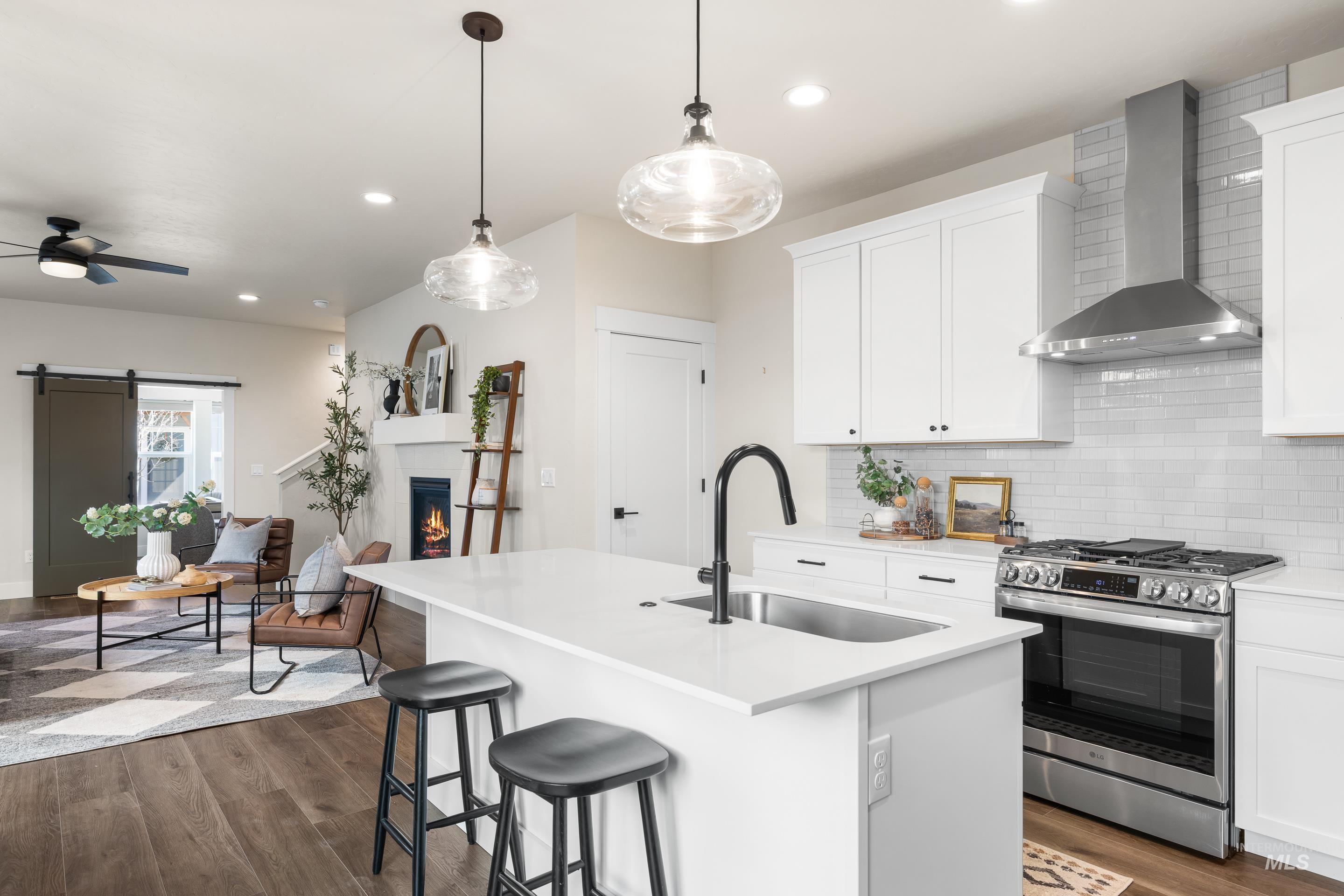 1685 E Cutgrass Ln, Eagle, Idaho 83616, 3 Bedrooms, 2.5 Bathrooms, Residential For Sale, Price $579,000,MLS 98978965