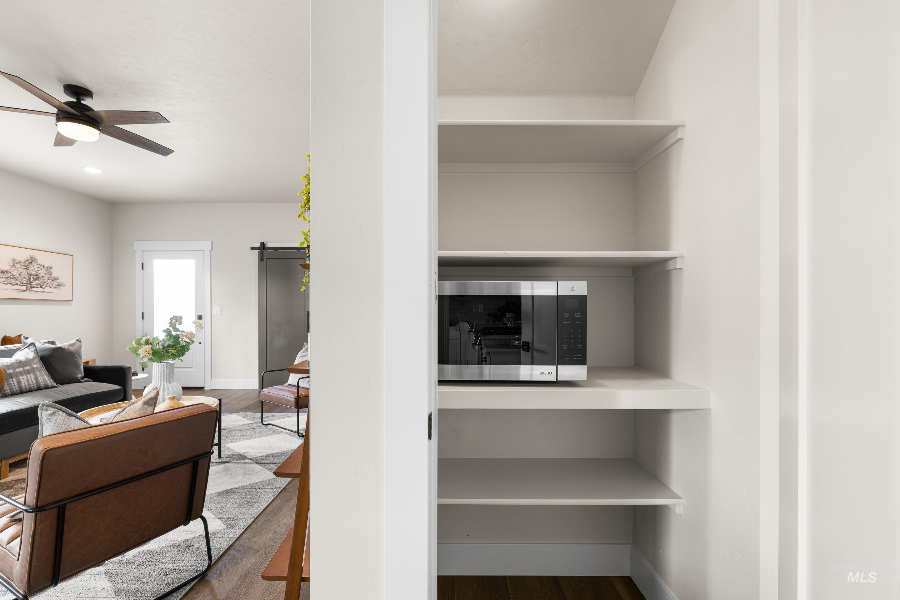 1685 E Cutgrass Ln, Eagle, Idaho 83616, 3 Bedrooms, 2.5 Bathrooms, Residential For Sale, Price $579,000,MLS 98978965