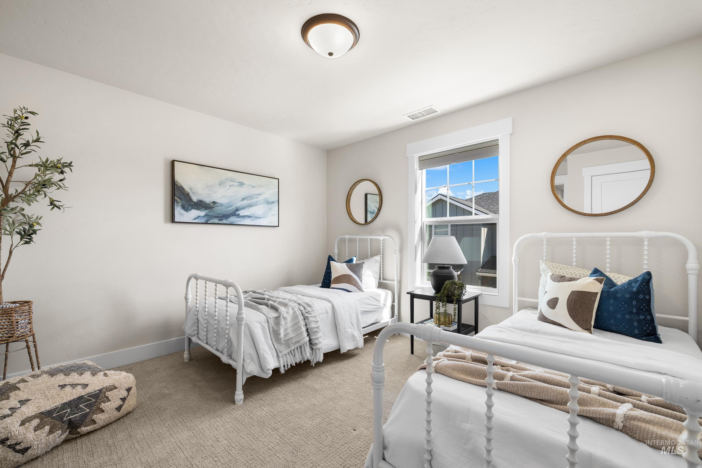 1685 E Cutgrass Ln, Eagle, Idaho 83616, 3 Bedrooms, 2.5 Bathrooms, Residential For Sale, Price $579,000,MLS 98978965