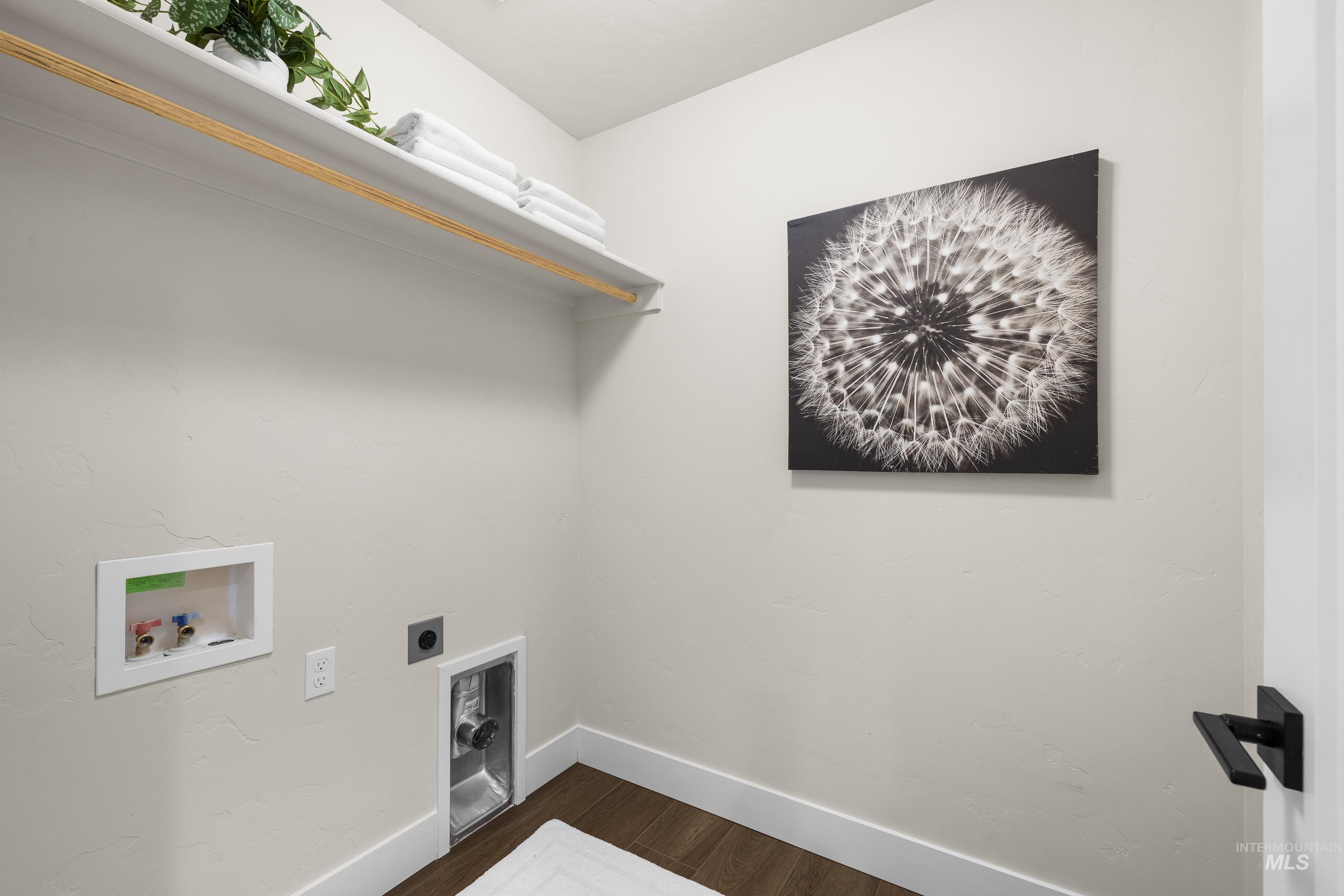 1685 E Cutgrass Ln, Eagle, Idaho 83616, 3 Bedrooms, 2.5 Bathrooms, Residential For Sale, Price $579,000,MLS 98978965