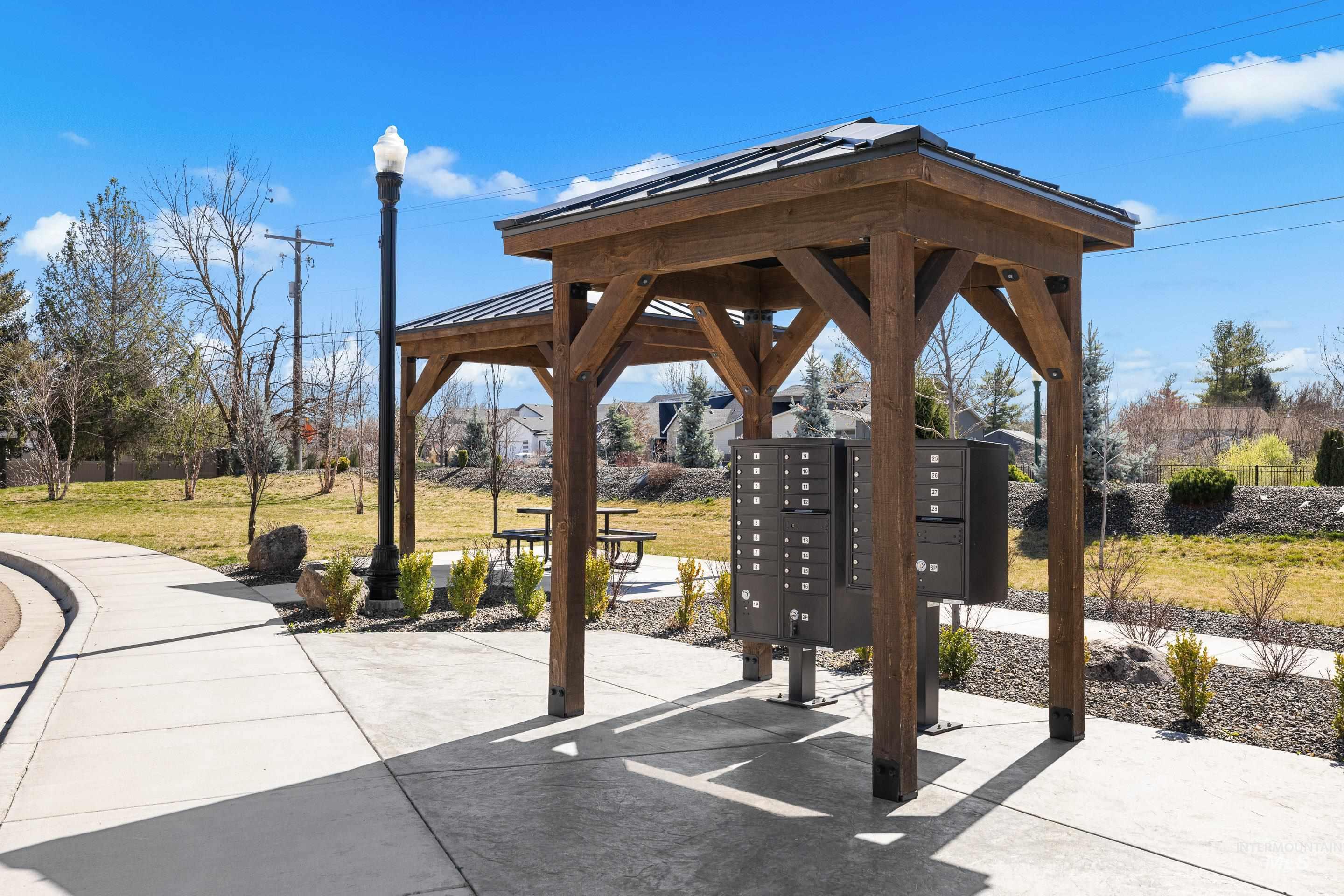 1685 E Cutgrass Ln, Eagle, Idaho 83616, 3 Bedrooms, 2.5 Bathrooms, Residential For Sale, Price $574,000, 98978965
