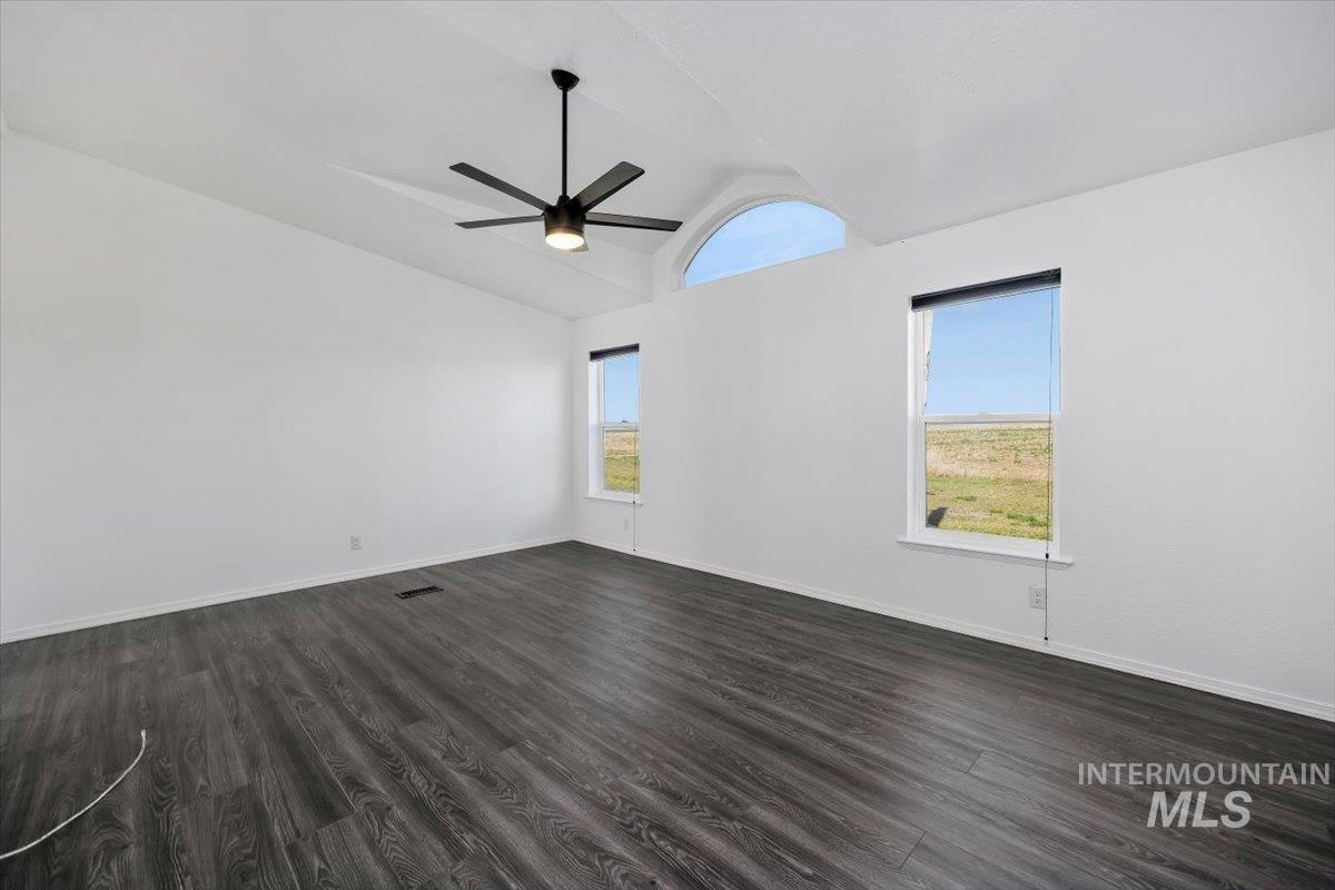 3485 S 2000 E, Wendell, Idaho 83355, 4 Bedrooms, 2 Bathrooms, Residential For Sale, Price $405,000,MLS 98978967