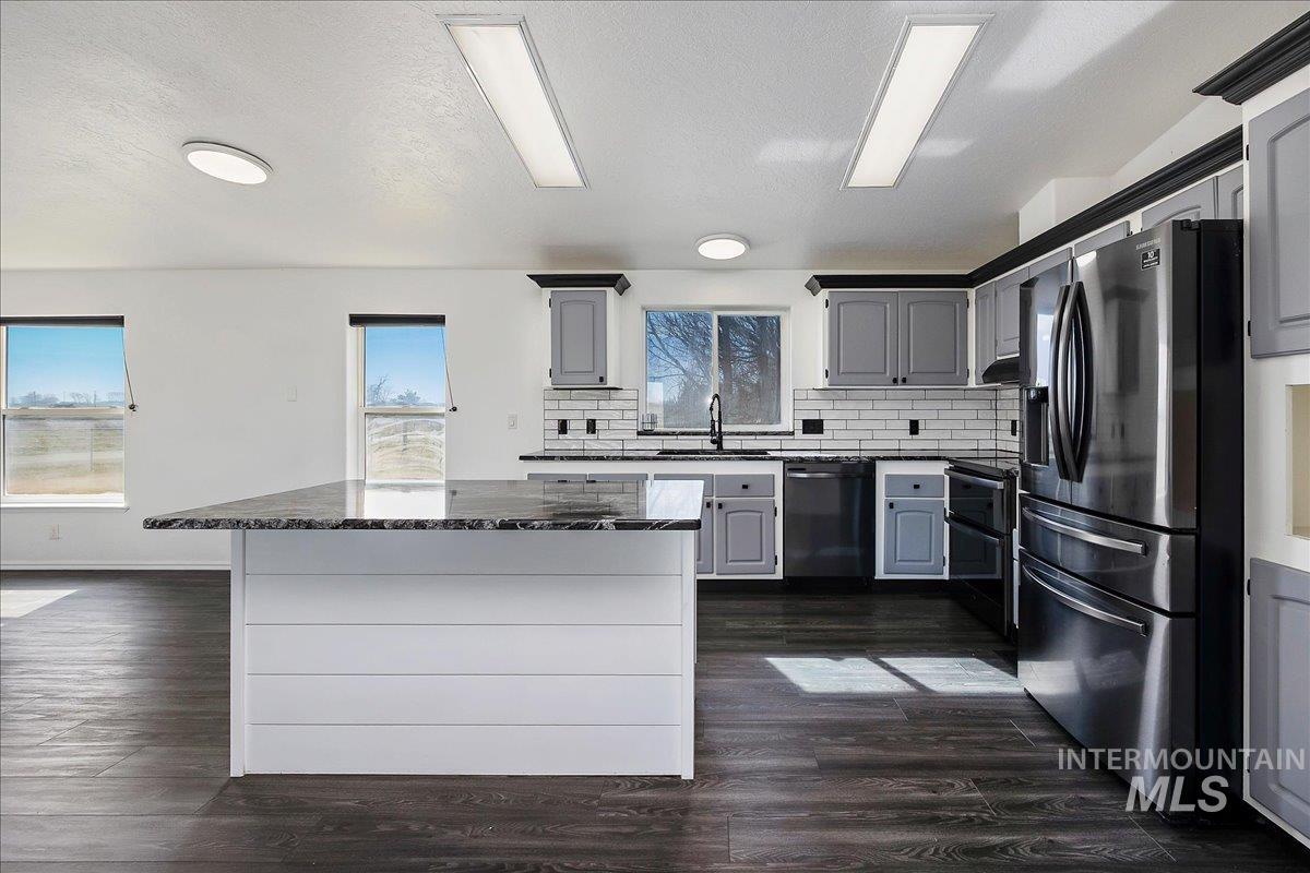 3485 S 2000 E, Wendell, Idaho 83355, 4 Bedrooms, 2 Bathrooms, Residential For Sale, Price $405,000,MLS 98978967