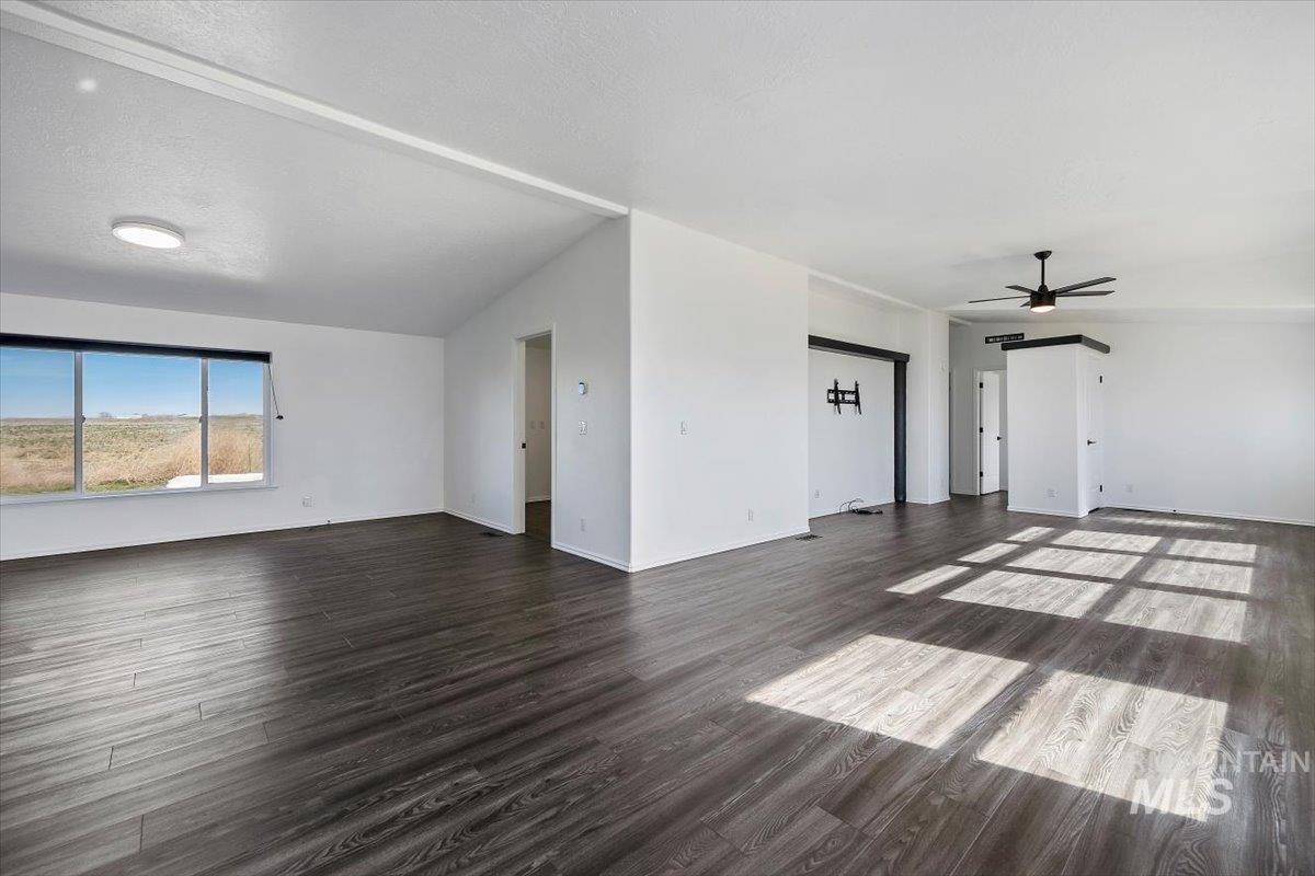 3485 S 2000 E, Wendell, Idaho 83355, 4 Bedrooms, 2 Bathrooms, Residential For Sale, Price $405,000,MLS 98978967