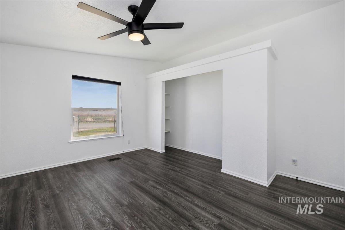 3485 S 2000 E, Wendell, Idaho 83355, 4 Bedrooms, 2 Bathrooms, Residential For Sale, Price $405,000,MLS 98978967