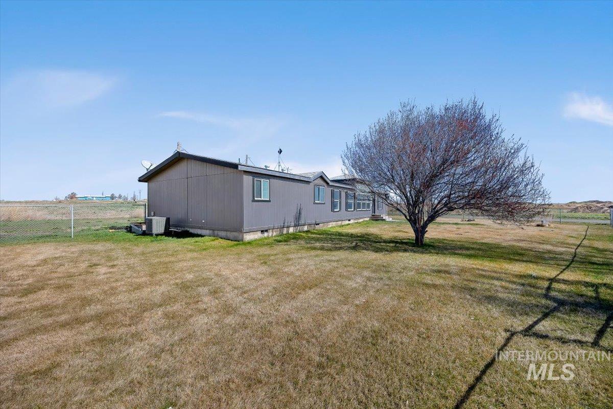 3485 S 2000 E, Wendell, Idaho 83355, 4 Bedrooms, 2 Bathrooms, Residential For Sale, Price $405,000,MLS 98978967