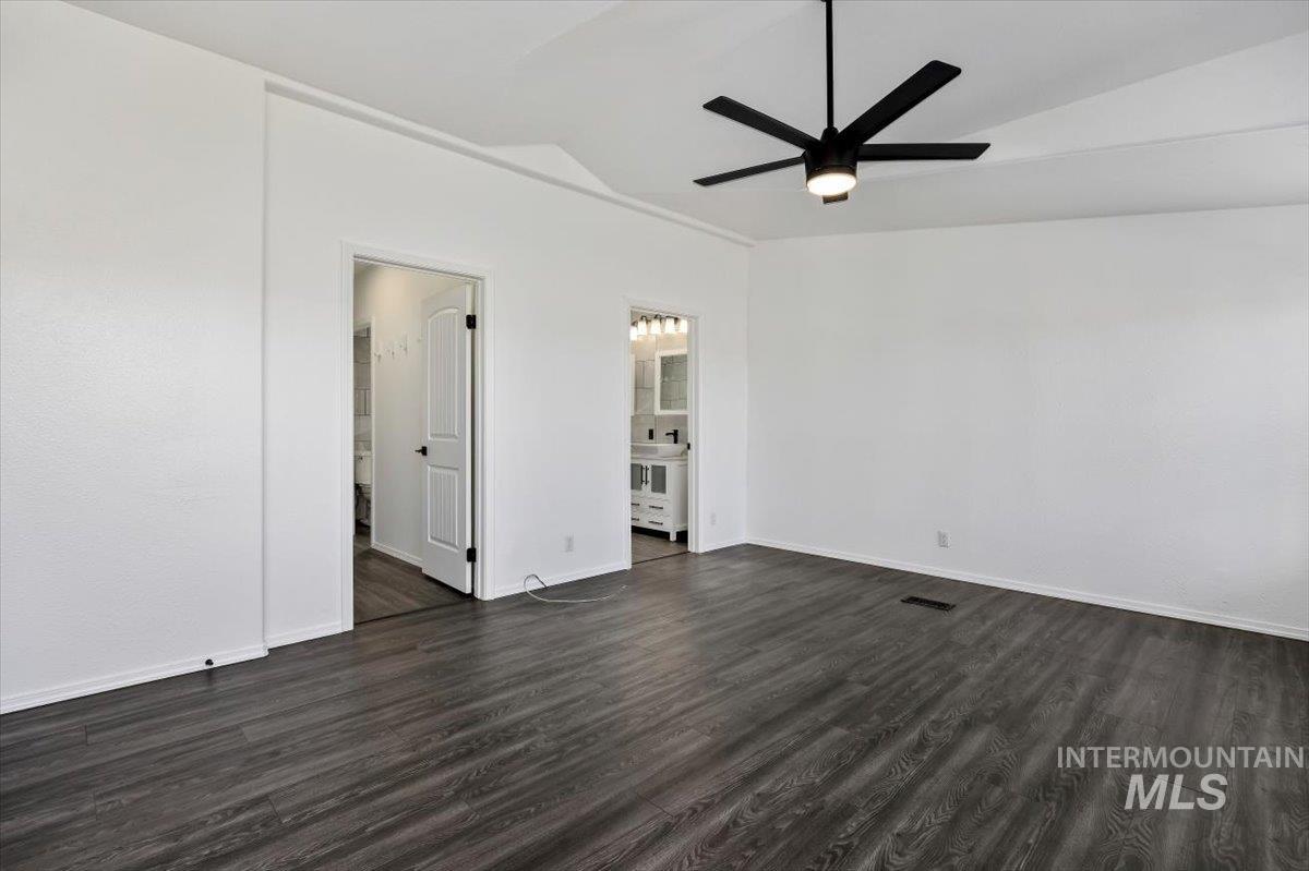 3485 S 2000 E, Wendell, Idaho 83355, 4 Bedrooms, 2 Bathrooms, Residential For Sale, Price $405,000,MLS 98978967