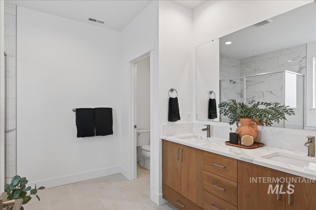 14898 Brown Pelican St, Caldwell, Idaho 83607, 4 Bedrooms, 3 Bathrooms, Residential For Sale, Price $564,000,MLS 98978968