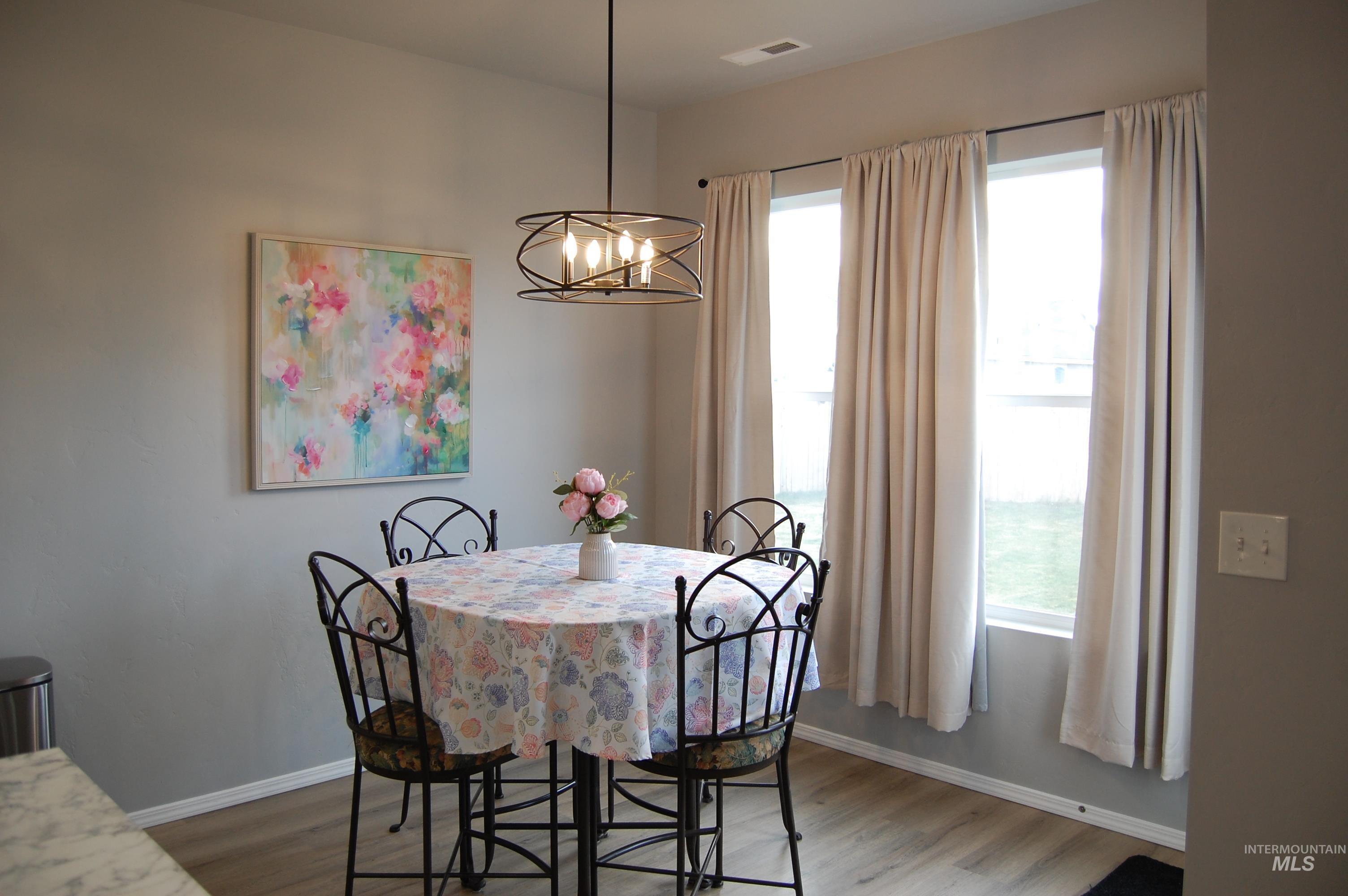 1935 SW Sharpshinned Ave., Mountain Home, Idaho 83674, 4 Bedrooms, 2 Bathrooms, Residential For Sale, Price $377,000,MLS 98978972