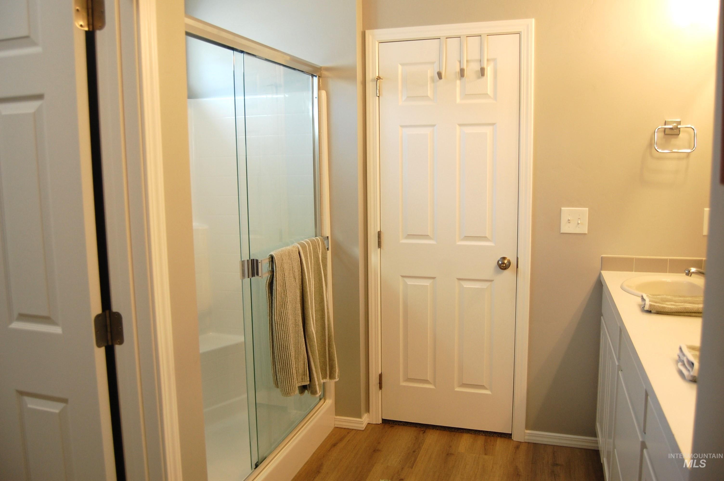 1935 SW Sharpshinned Ave., Mountain Home, Idaho 83674, 4 Bedrooms, 2 Bathrooms, Residential For Sale, Price $377,000,MLS 98978972