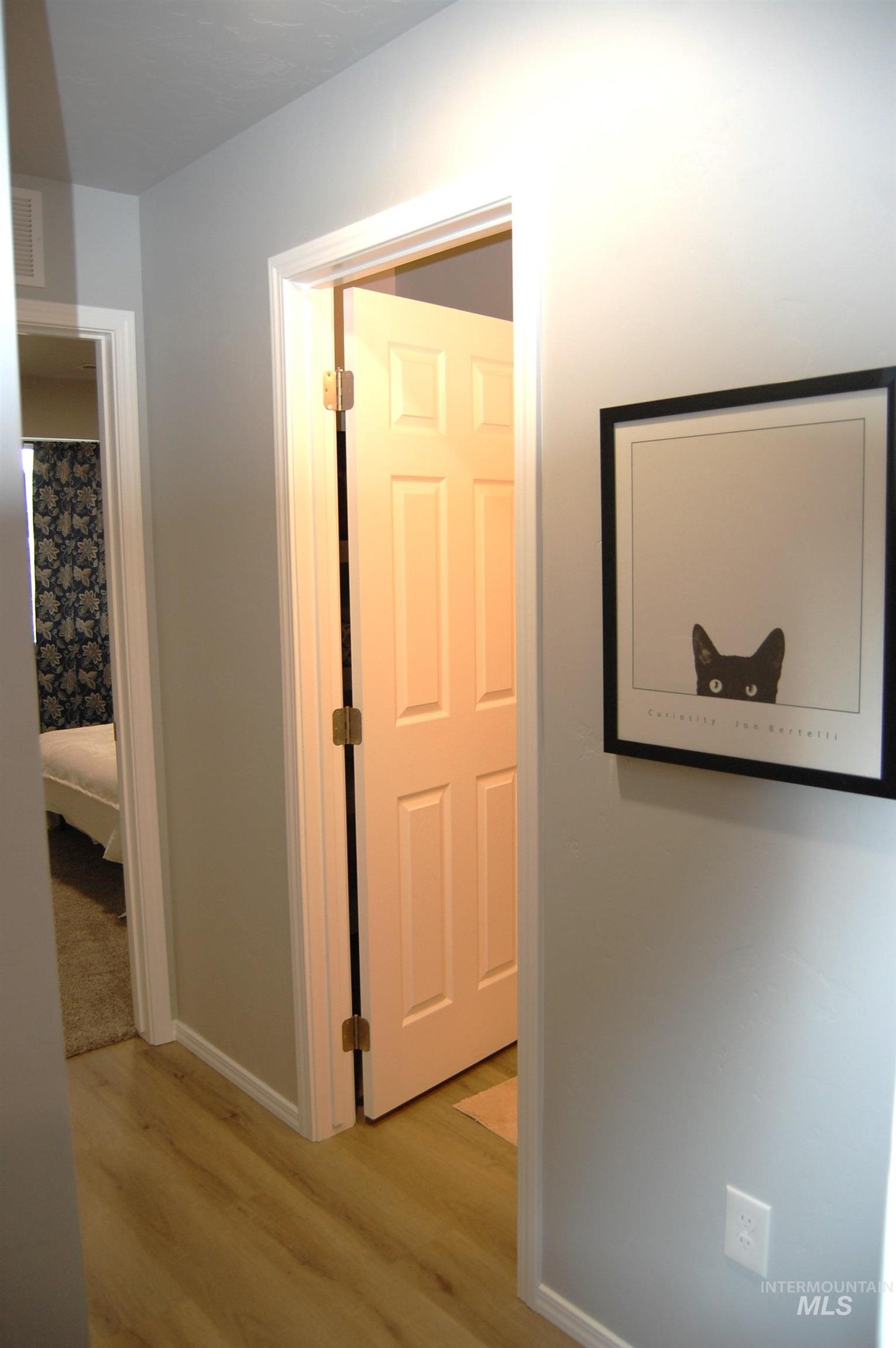 1935 SW Sharpshinned Ave., Mountain Home, Idaho 83674, 4 Bedrooms, 2 Bathrooms, Residential For Sale, Price $377,000,MLS 98978972