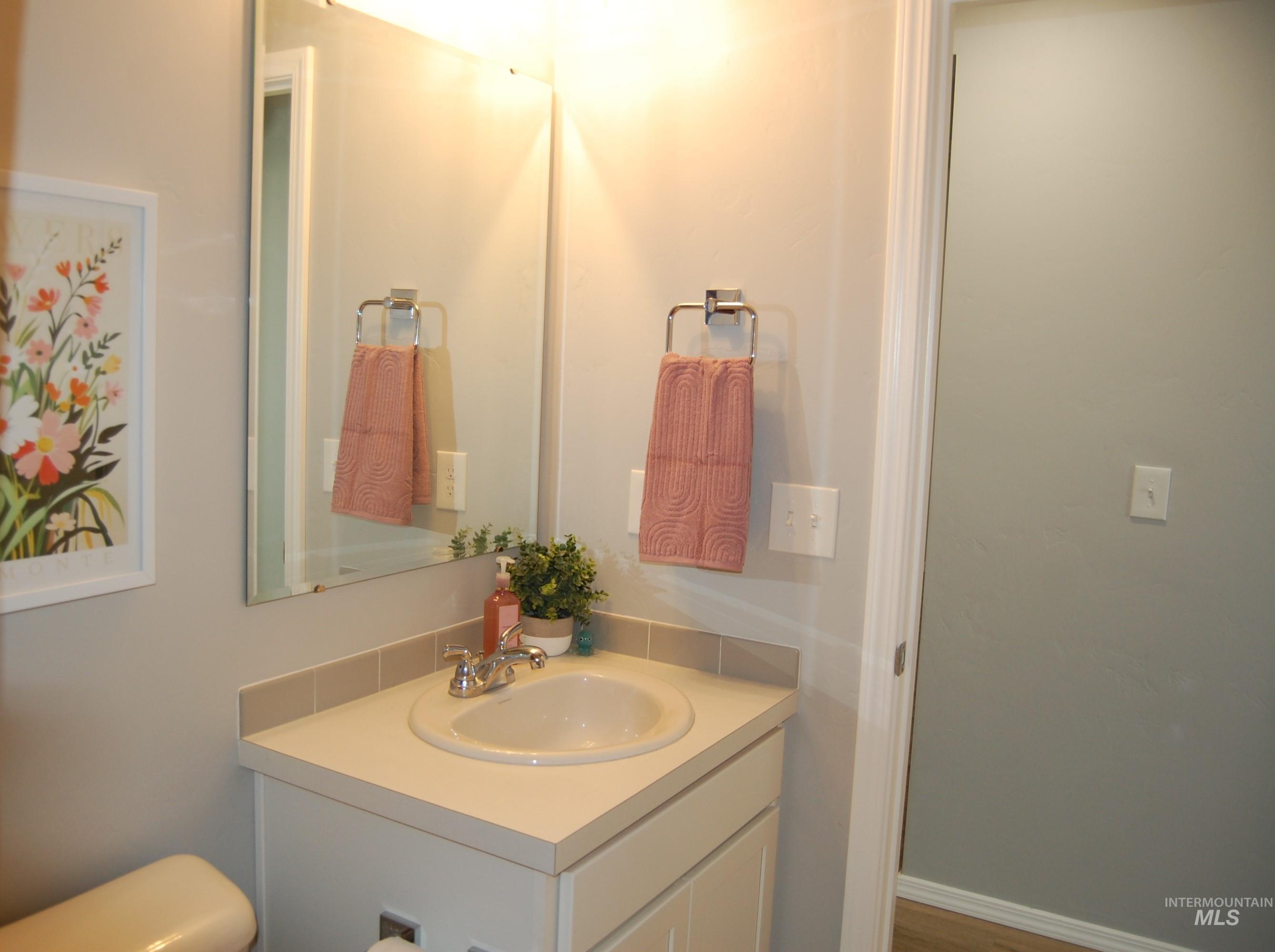 1935 SW Sharpshinned Ave., Mountain Home, Idaho 83674, 4 Bedrooms, 2 Bathrooms, Residential For Sale, Price $377,000,MLS 98978972