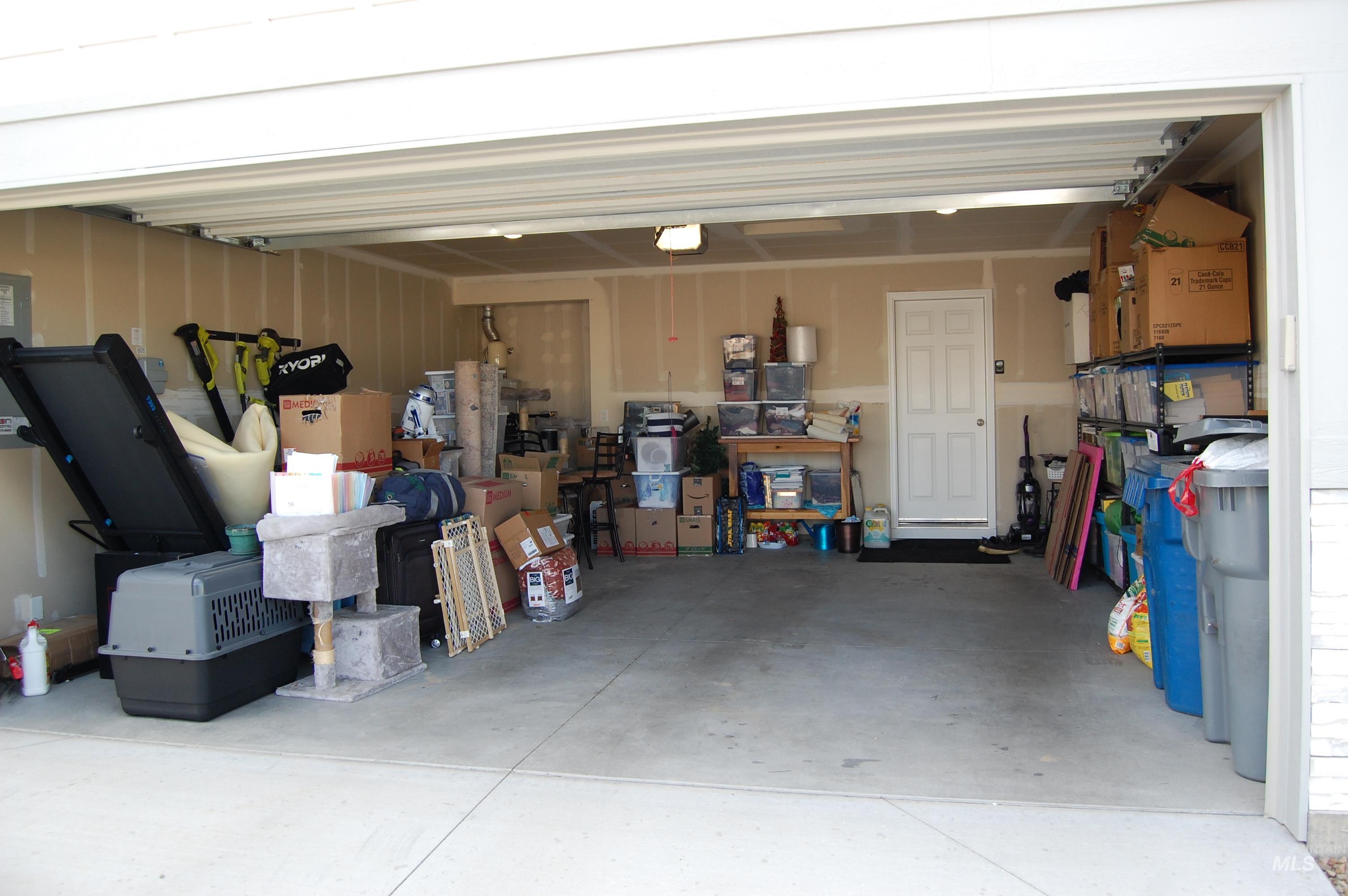 1935 SW Sharpshinned Ave., Mountain Home, Idaho 83674, 4 Bedrooms, 2 Bathrooms, Residential For Sale, Price $377,000,MLS 98978972