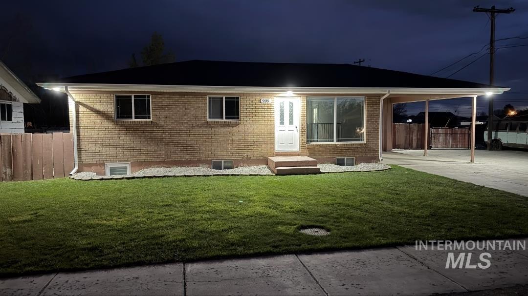 905 15th Drive, Rupert, Idaho 83350, 4 Bedrooms, 3 Bathrooms, Residential For Sale, Price $370,000,MLS 98978977
