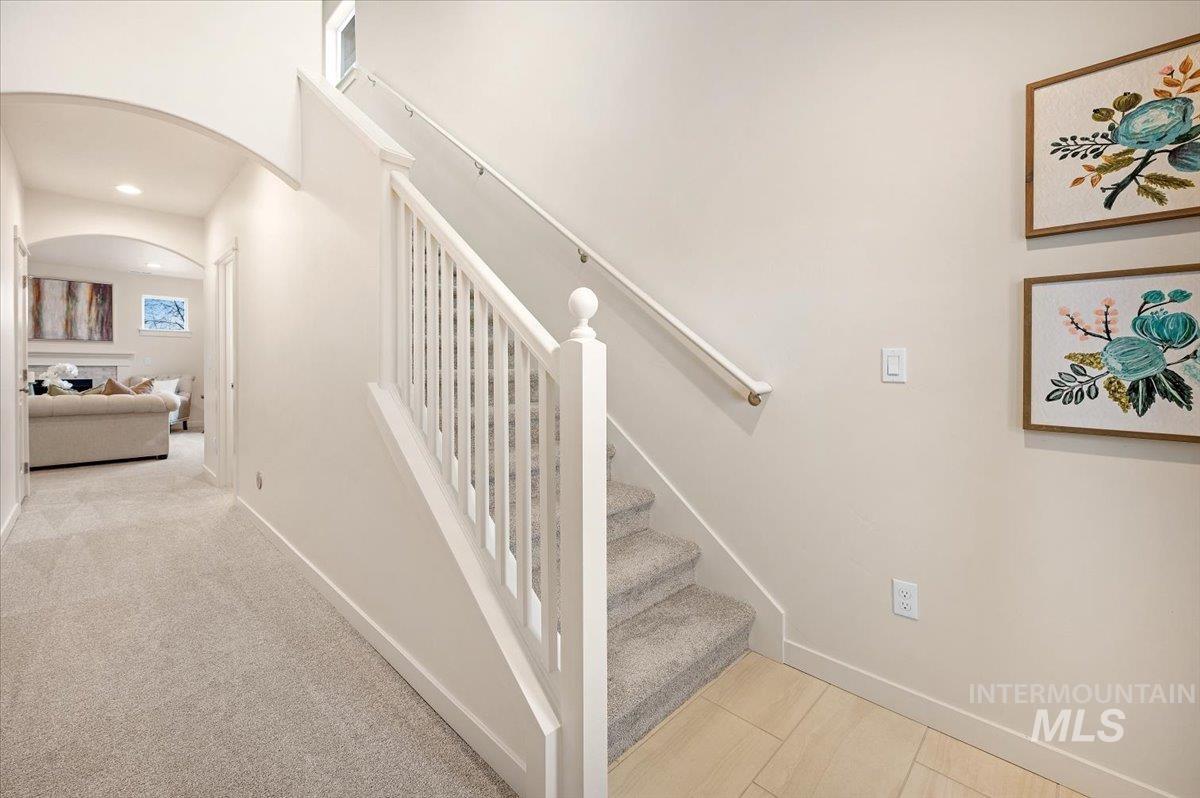 517 Brads Place, Twin Falls, Idaho 83301, 3 Bedrooms, 2.5 Bathrooms, Residential For Sale, Price $373,990,MLS 98978984