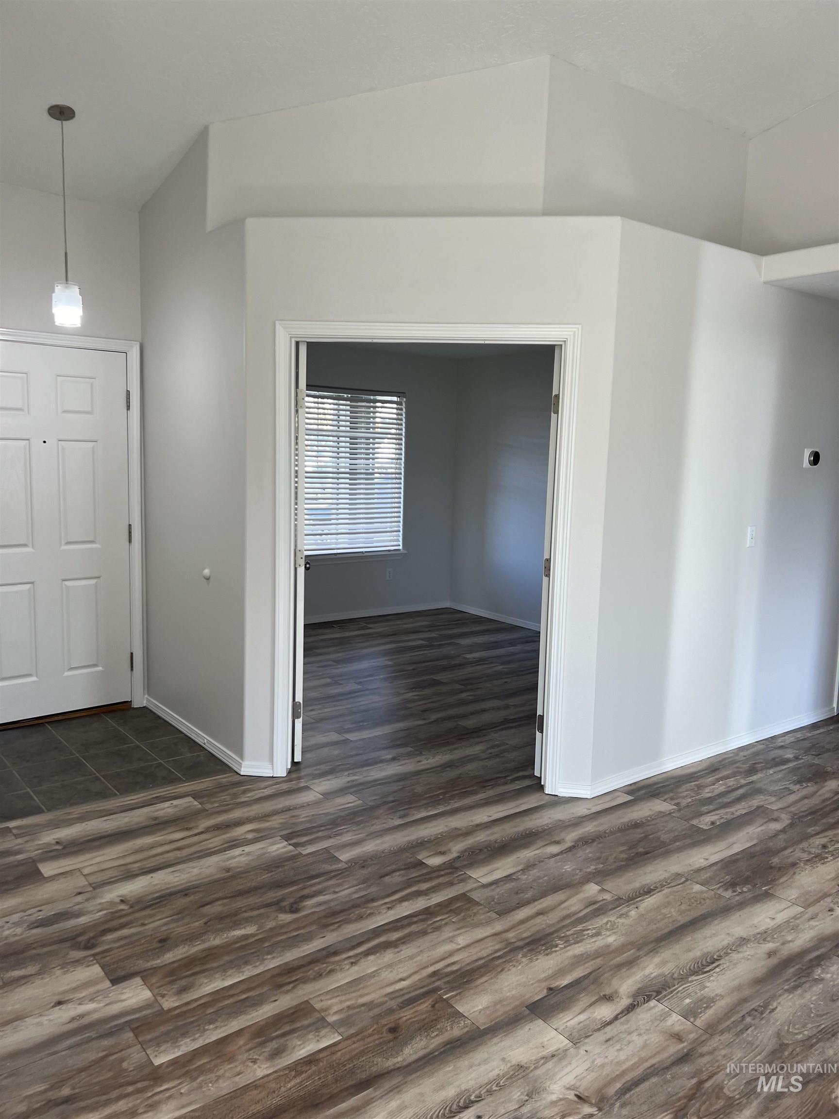 1065 E Fossilstone CT, Kuna, Idaho 83634, 3 Bedrooms, 2 Bathrooms, Residential For Sale, Price $415,000,MLS 98978990