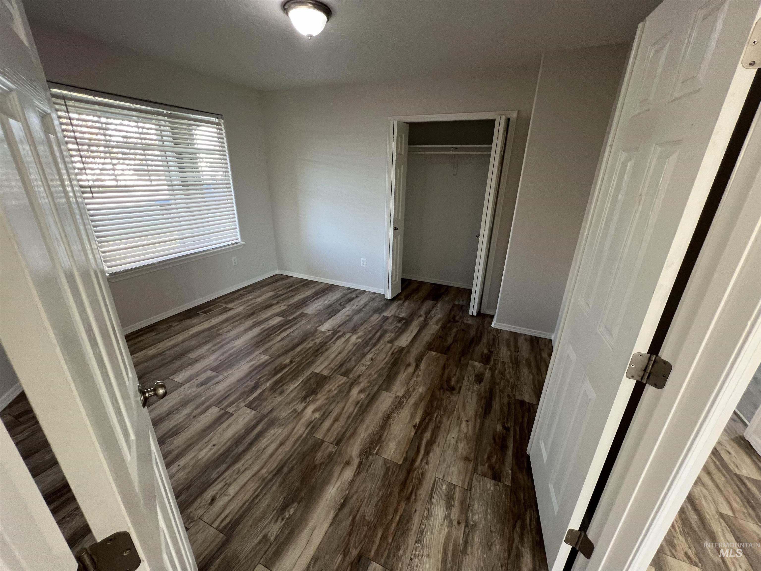 1065 E Fossilstone CT, Kuna, Idaho 83634, 3 Bedrooms, 2 Bathrooms, Residential For Sale, Price $415,000,MLS 98978990