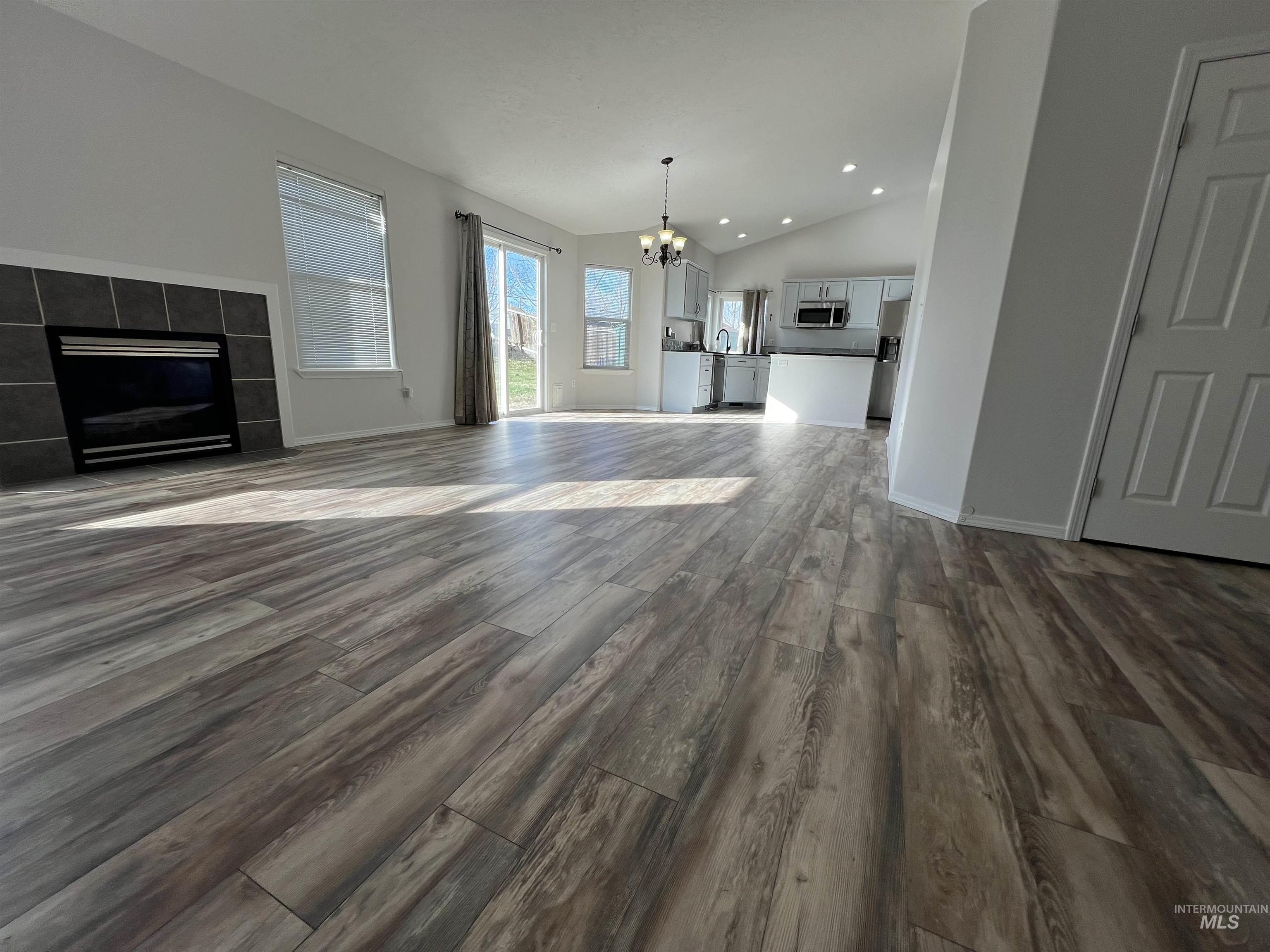 1065 E Fossilstone CT, Kuna, Idaho 83634, 3 Bedrooms, 2 Bathrooms, Residential For Sale, Price $415,000,MLS 98978990