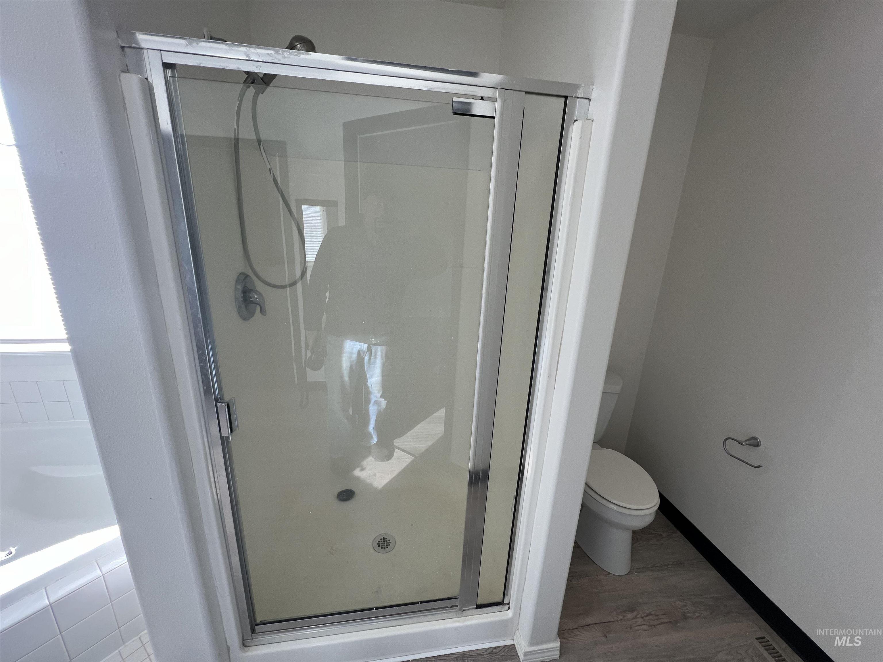 1065 E Fossilstone CT, Kuna, Idaho 83634, 3 Bedrooms, 2 Bathrooms, Residential For Sale, Price $415,000,MLS 98978990