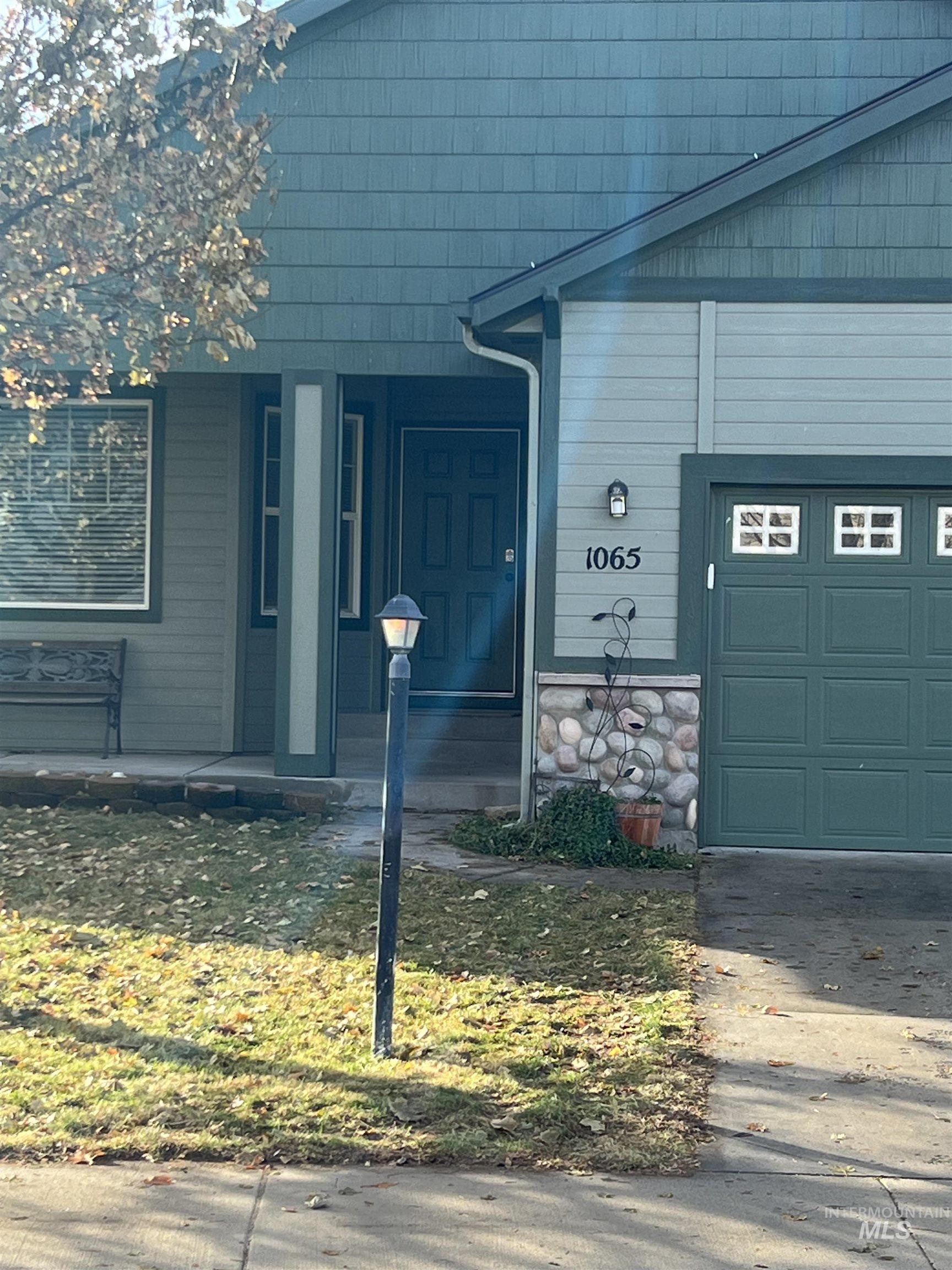 1065 E Fossilstone CT, Kuna, Idaho 83634, 3 Bedrooms, 2 Bathrooms, Residential For Sale, Price $415,000,MLS 98978990