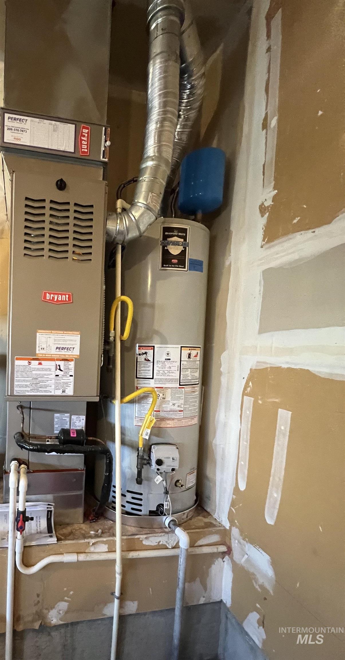 1065 E Fossilstone CT, Kuna, Idaho 83634, 3 Bedrooms, 2 Bathrooms, Residential For Sale, Price $415,000,MLS 98978990