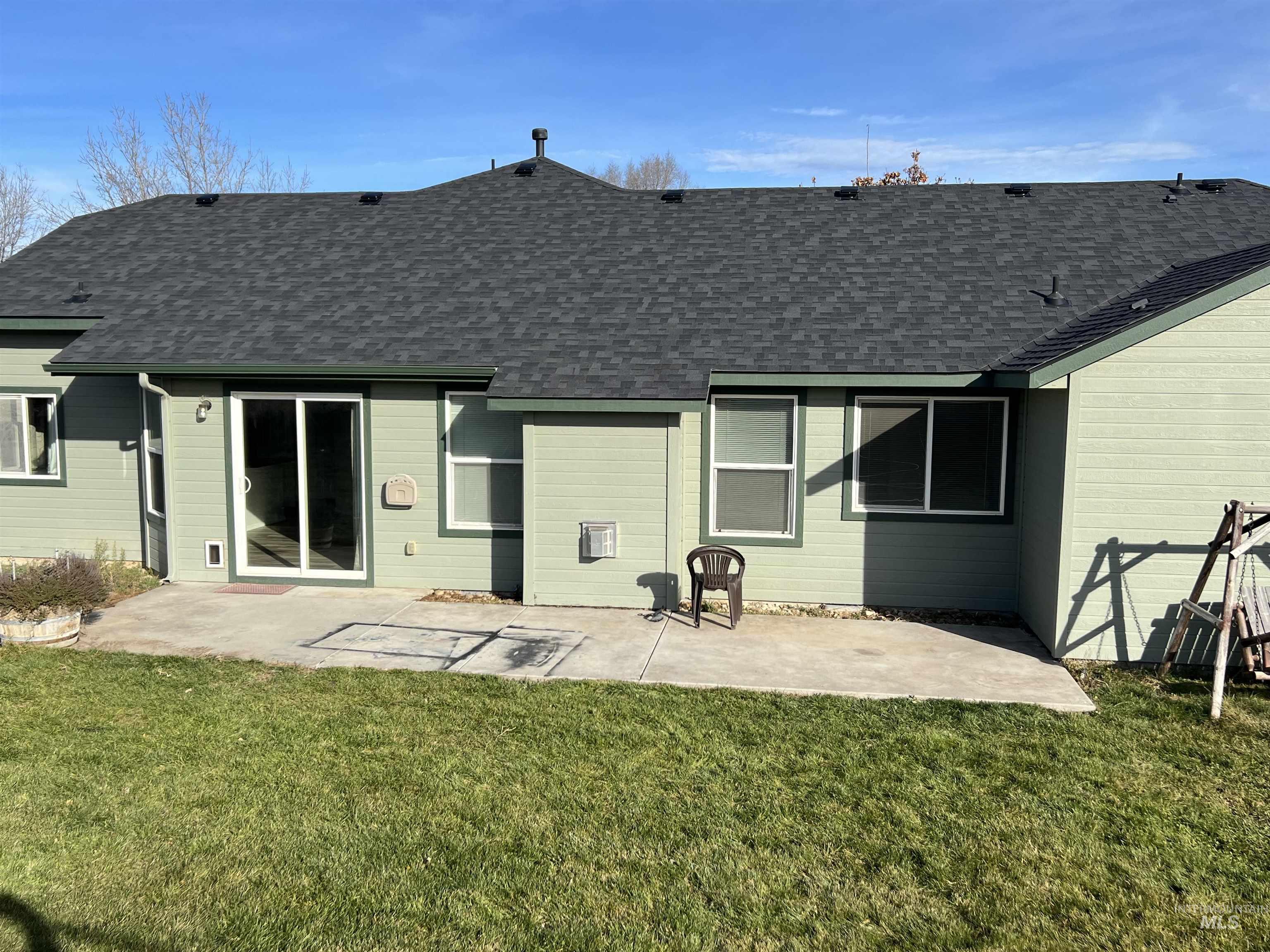 1065 E Fossilstone CT, Kuna, Idaho 83634, 3 Bedrooms, 2 Bathrooms, Residential For Sale, Price $415,000,MLS 98978990
