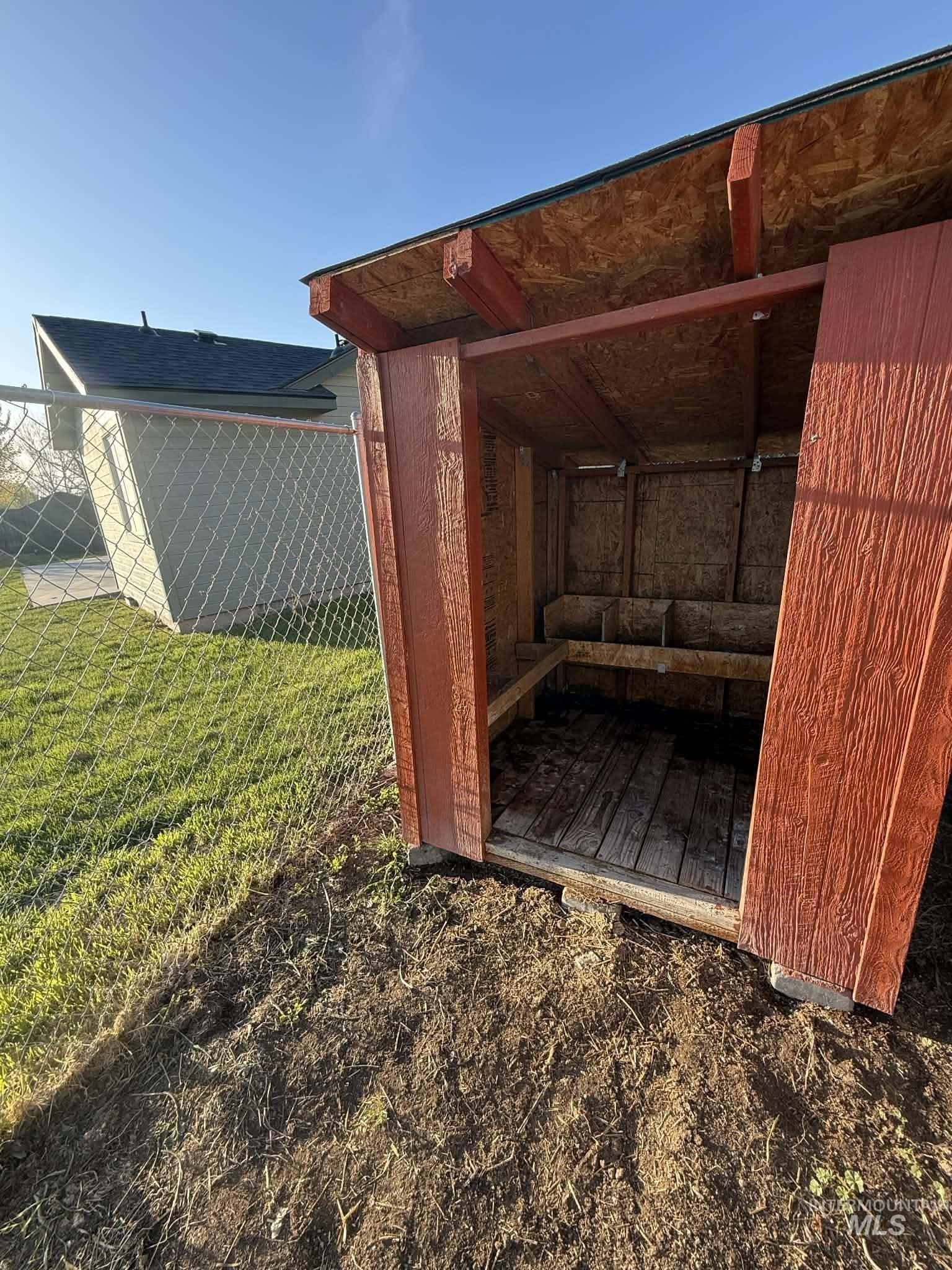 1065 E Fossilstone CT, Kuna, Idaho 83634, 3 Bedrooms, 2 Bathrooms, Residential For Sale, Price $415,000,MLS 98978990